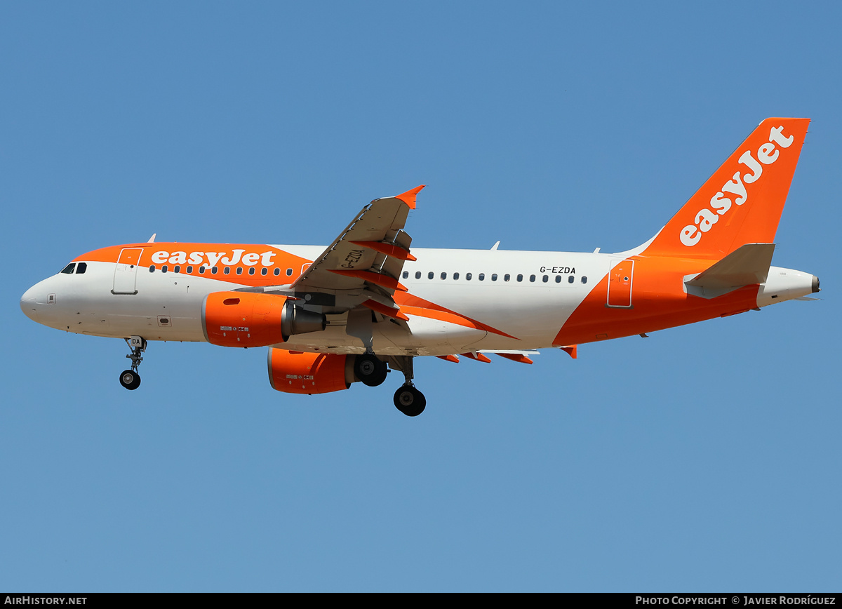 Aircraft Photo of G-EZDA | Airbus A319-111 | EasyJet | AirHistory.net #821518