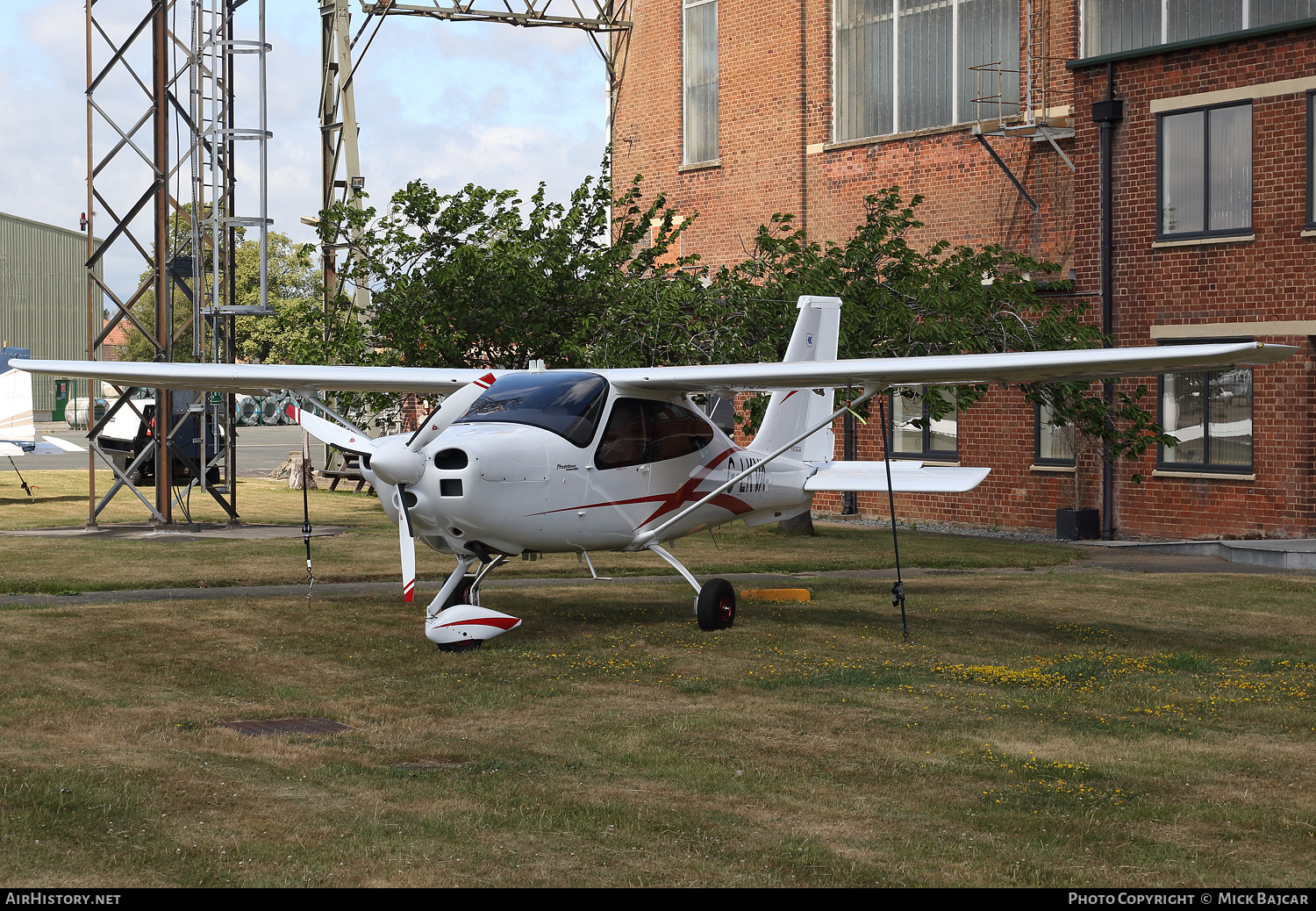 Aircraft Photo of G-LKVA | Tecnam P-2010 | AirHistory.net #821598
