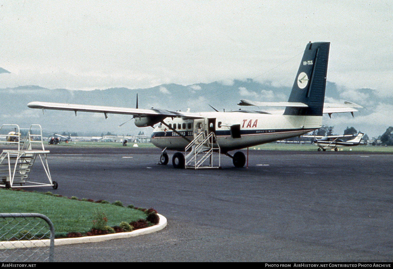 Aircraft Photo of VH-TGS | De Havilland Canada DHC-6-100 Twin Otter | TAA Sunbird Services | AirHistory.net #821613