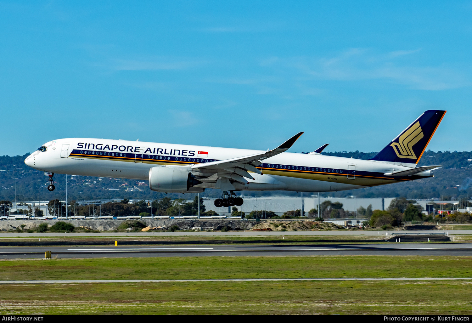 Aircraft Photo of 9V-SHU | Airbus A350-941 | Singapore Airlines | AirHistory.net #821709