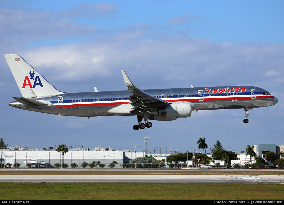 Aircraft Photo of N675AN | Boeing 757-223 | American Airlines | AirHistory.net #821869
