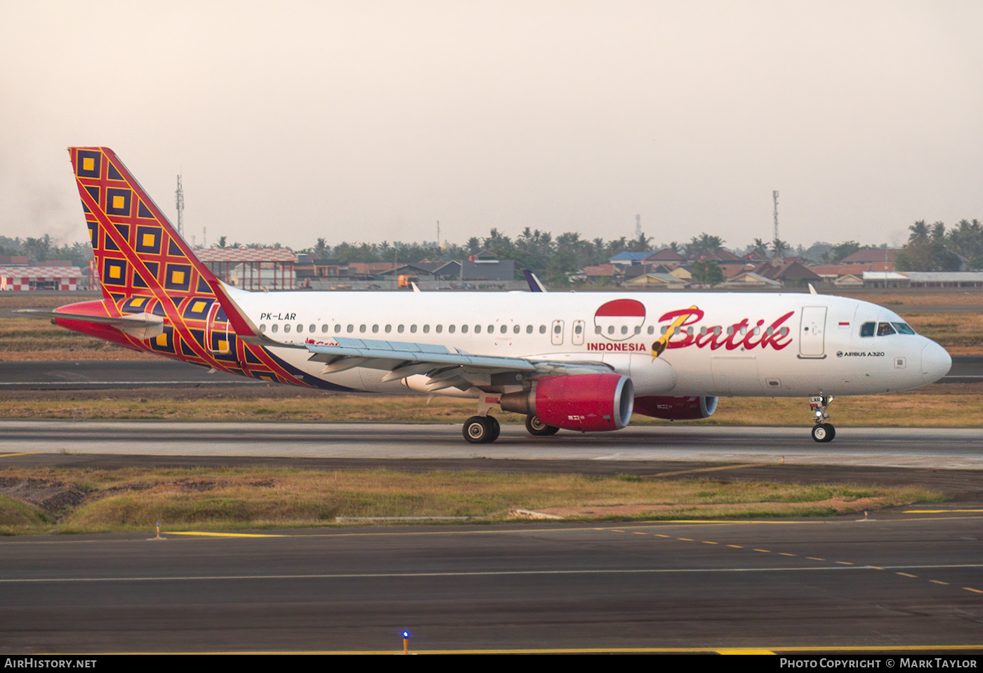 Aircraft Photo of PK-LAR | Airbus A320-214 | Batik Air | AirHistory.net #821881