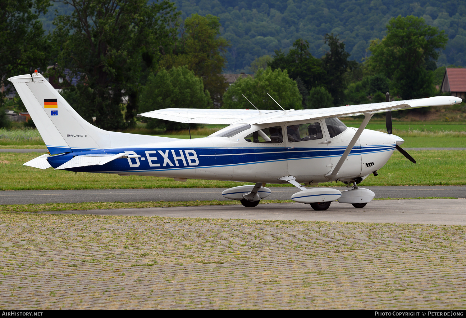 Aircraft Photo of D-EXHB | Cessna 182P Skylane II | AirHistory.net #821940