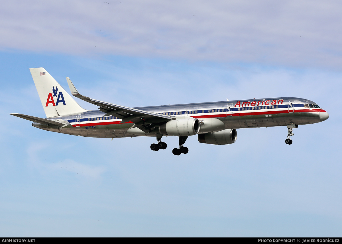 Aircraft Photo of N657AM | Boeing 757-223 | American Airlines | AirHistory.net #822029