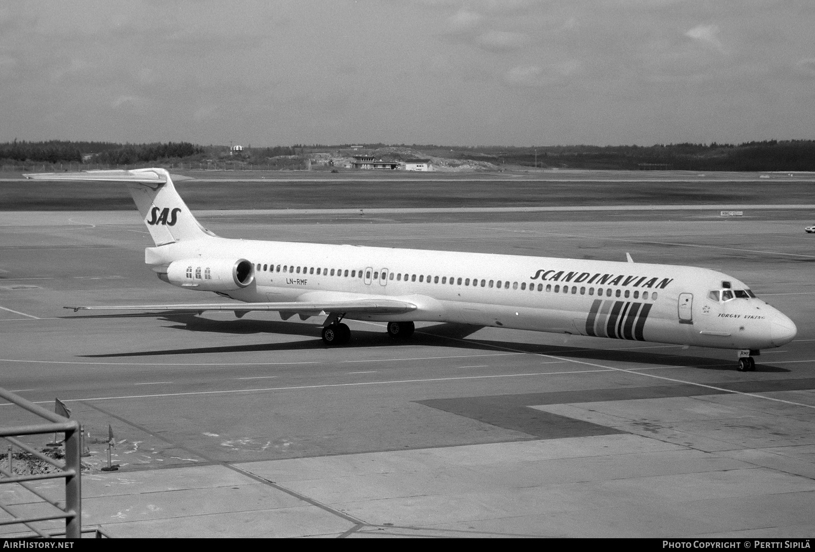 Aircraft Photo of LN-RMF | McDonnell Douglas MD-83 (DC-9-83) | Scandinavian Airlines - SAS | AirHistory.net #822091