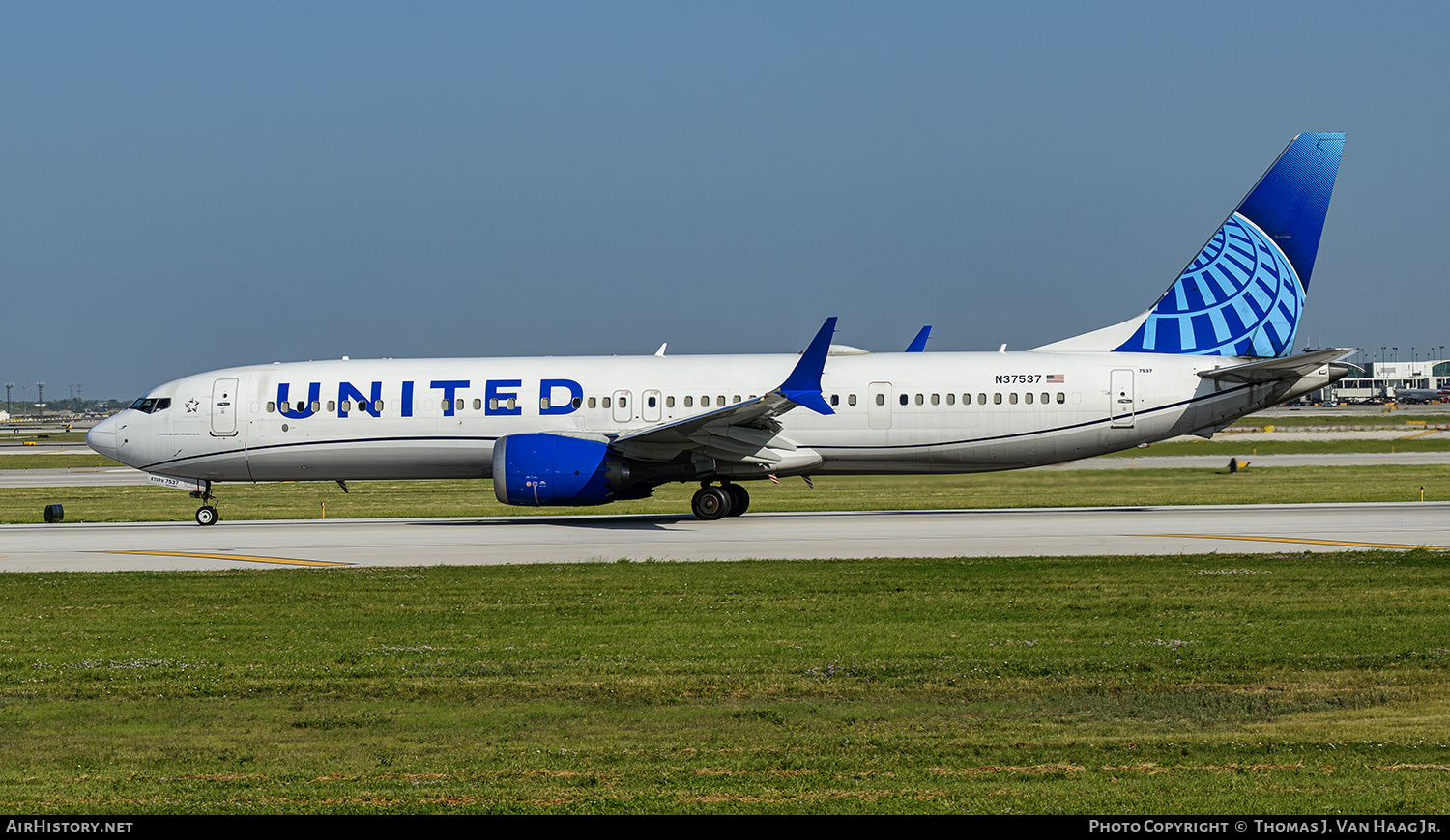 Aircraft Photo of N37537 | Boeing 737-9 Max 9 | United Airlines | AirHistory.net #822253