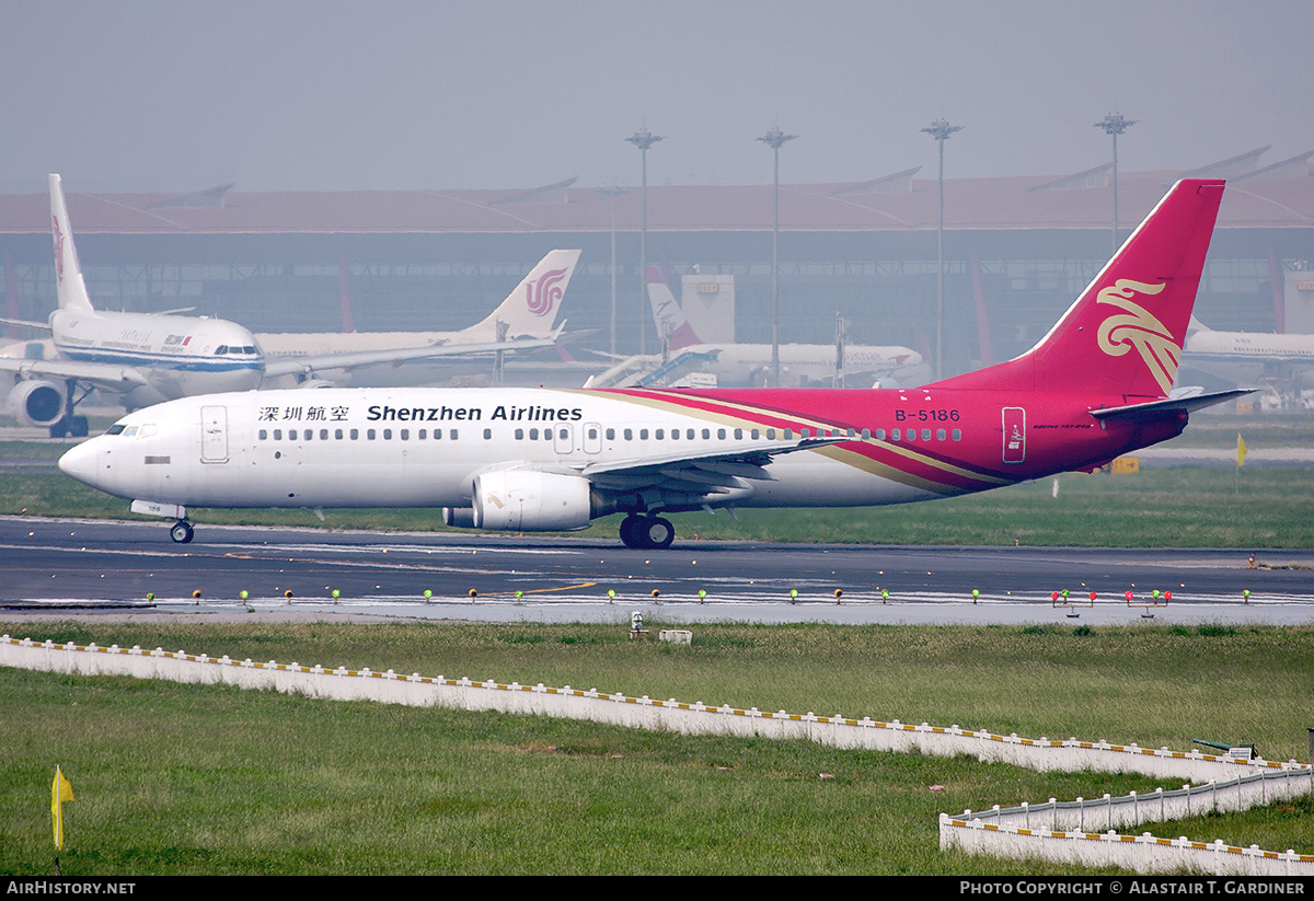 Aircraft Photo of B-5186 | Boeing 737-8BK | Shenzhen Airlines | AirHistory.net #822289