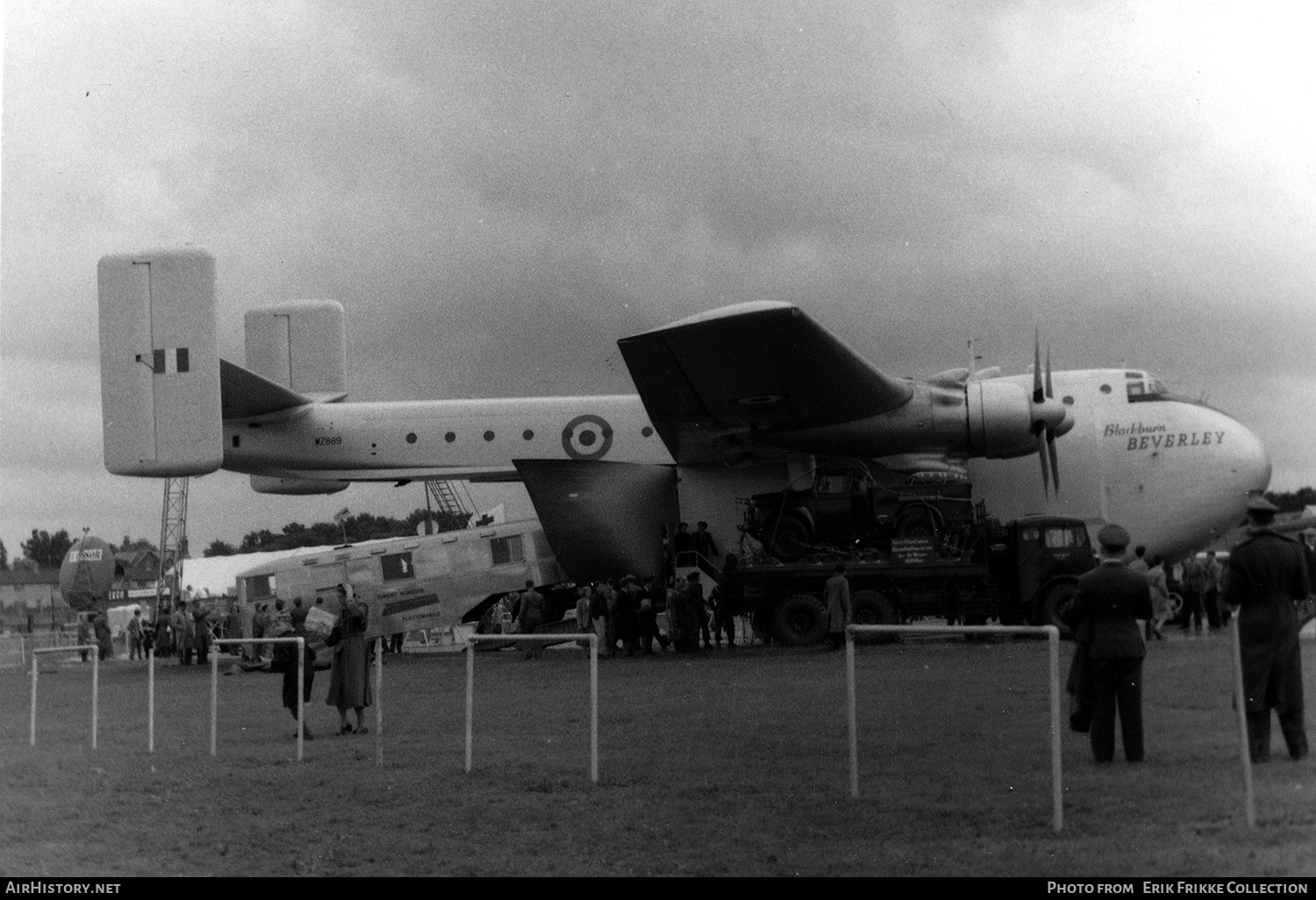 Aircraft Photo of WZ889 | Blackburn B-101 Beverley C1 | UK - Air Force | AirHistory.net #822321