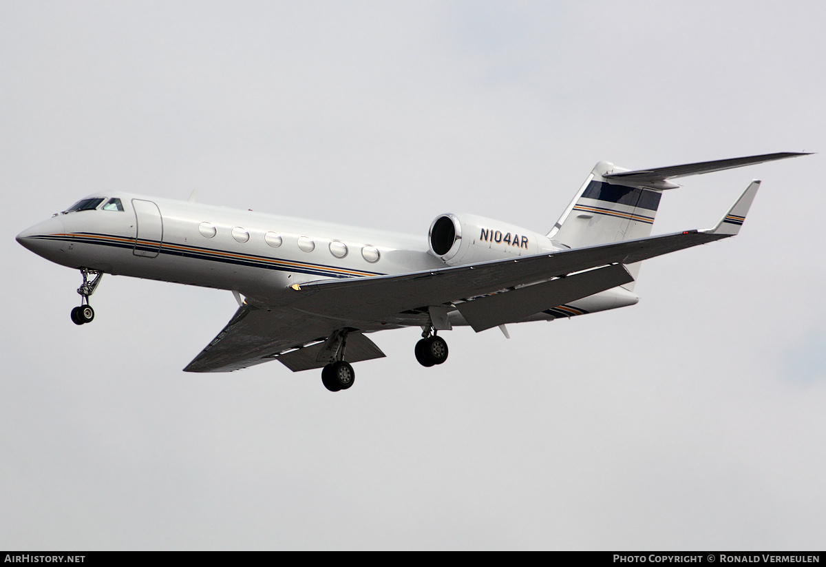 Aircraft Photo of N104AR | Gulfstream Aerospace G-IV-X Gulfstream G450 | AirHistory.net #822412