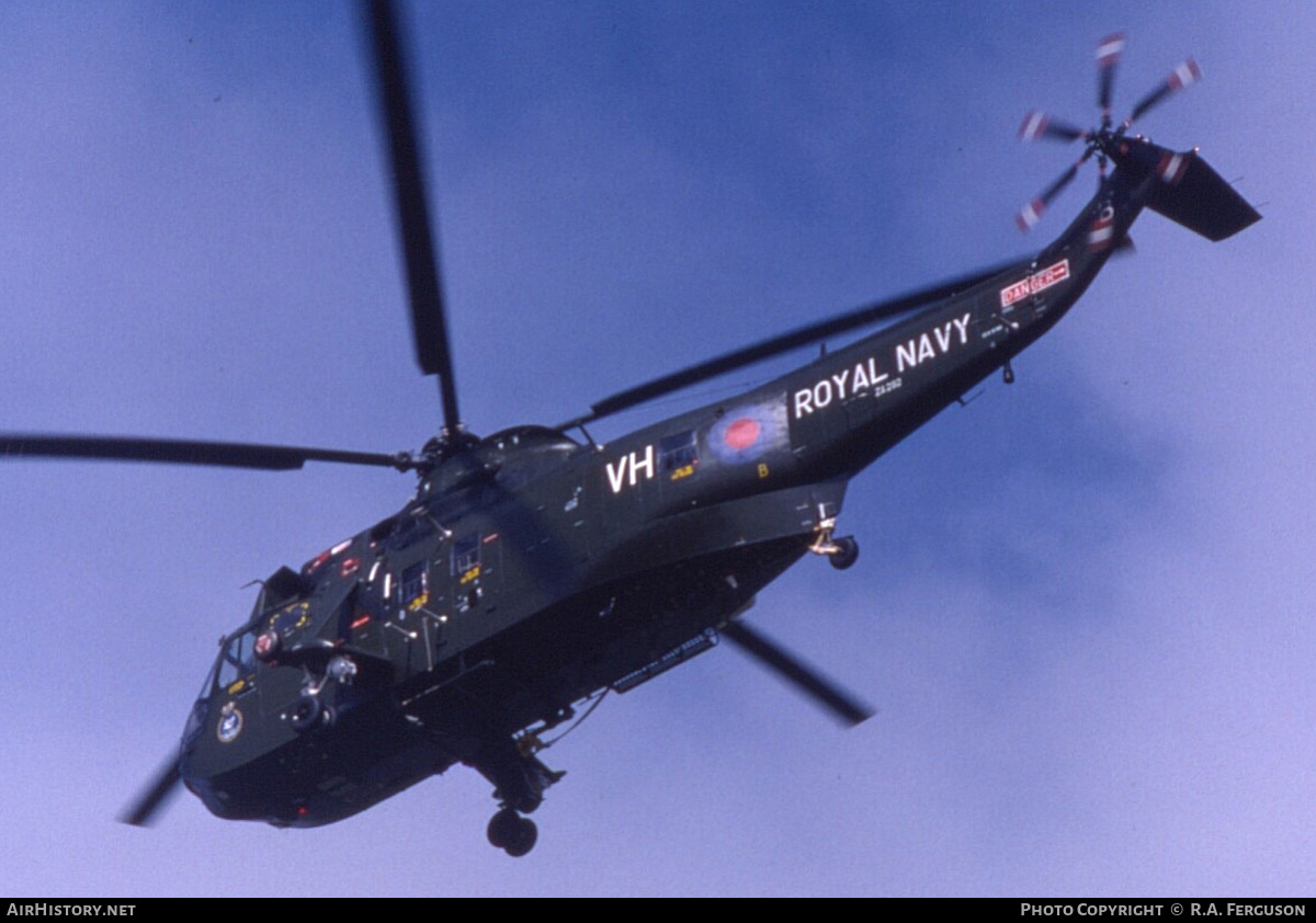 Aircraft Photo of ZA292 | Westland WS-61 Sea King HC4 | UK - Navy | AirHistory.net #822491