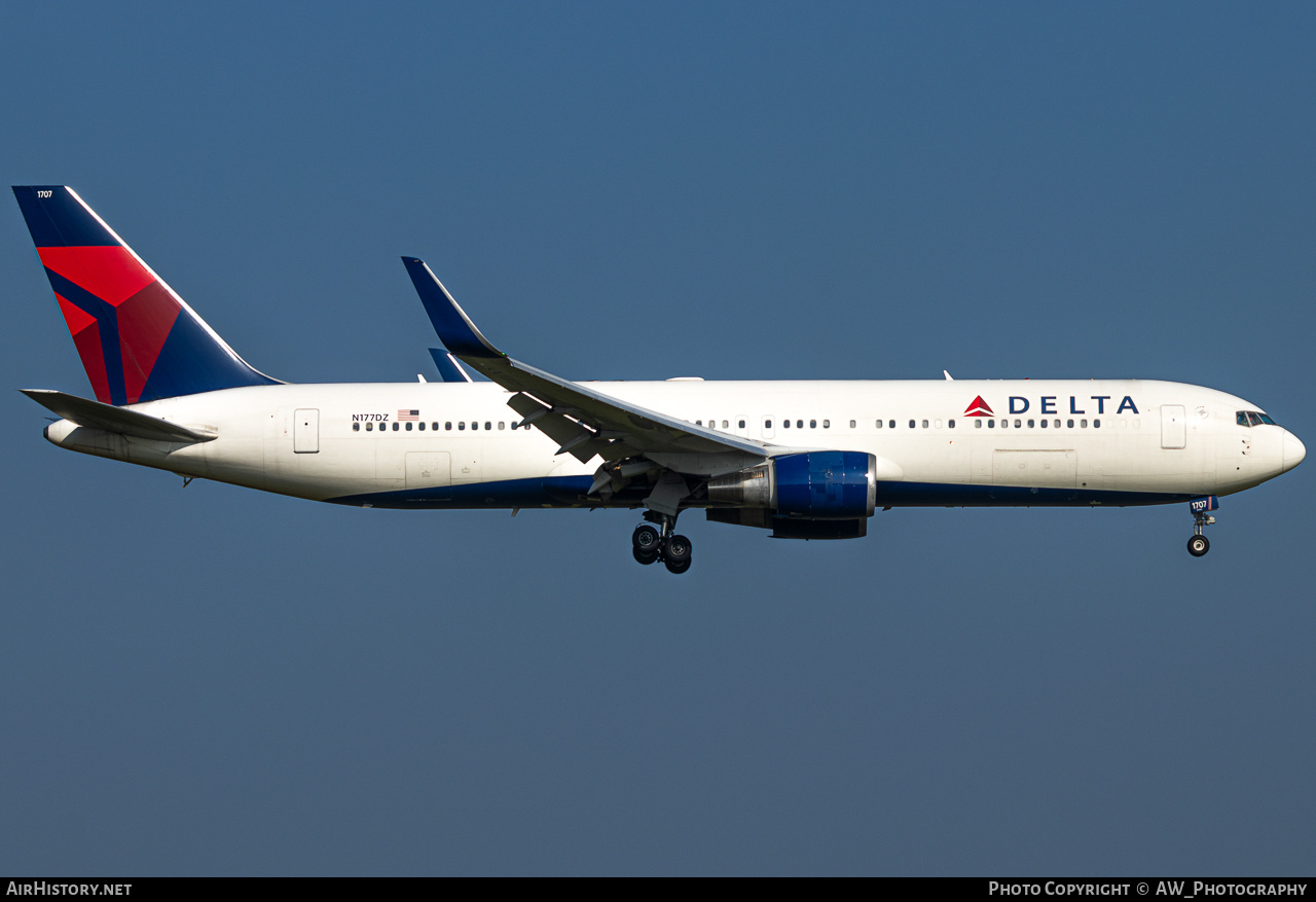 Aircraft Photo of N177DZ | Boeing 767-332/ER | Delta Air Lines | AirHistory.net #822511