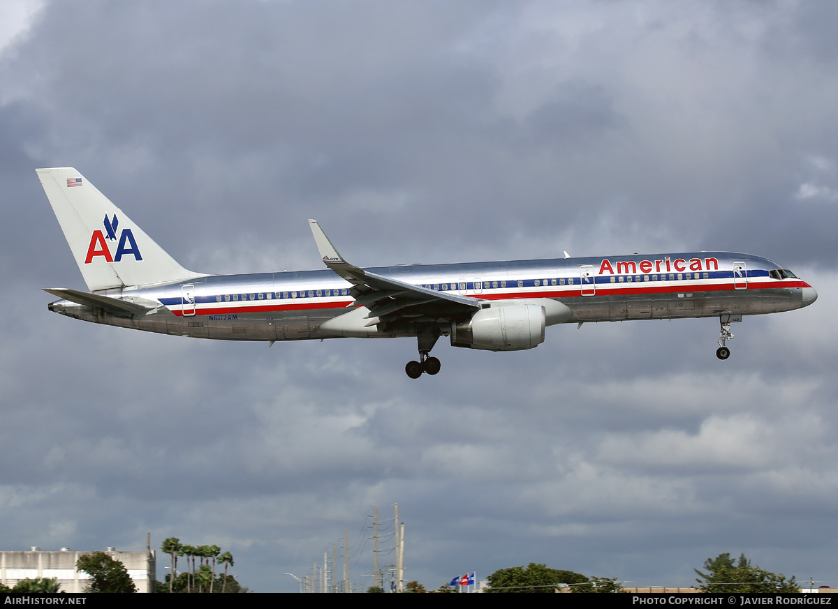 Aircraft Photo of N606AA | Boeing 757-223 | American Airlines | AirHistory.net #822620