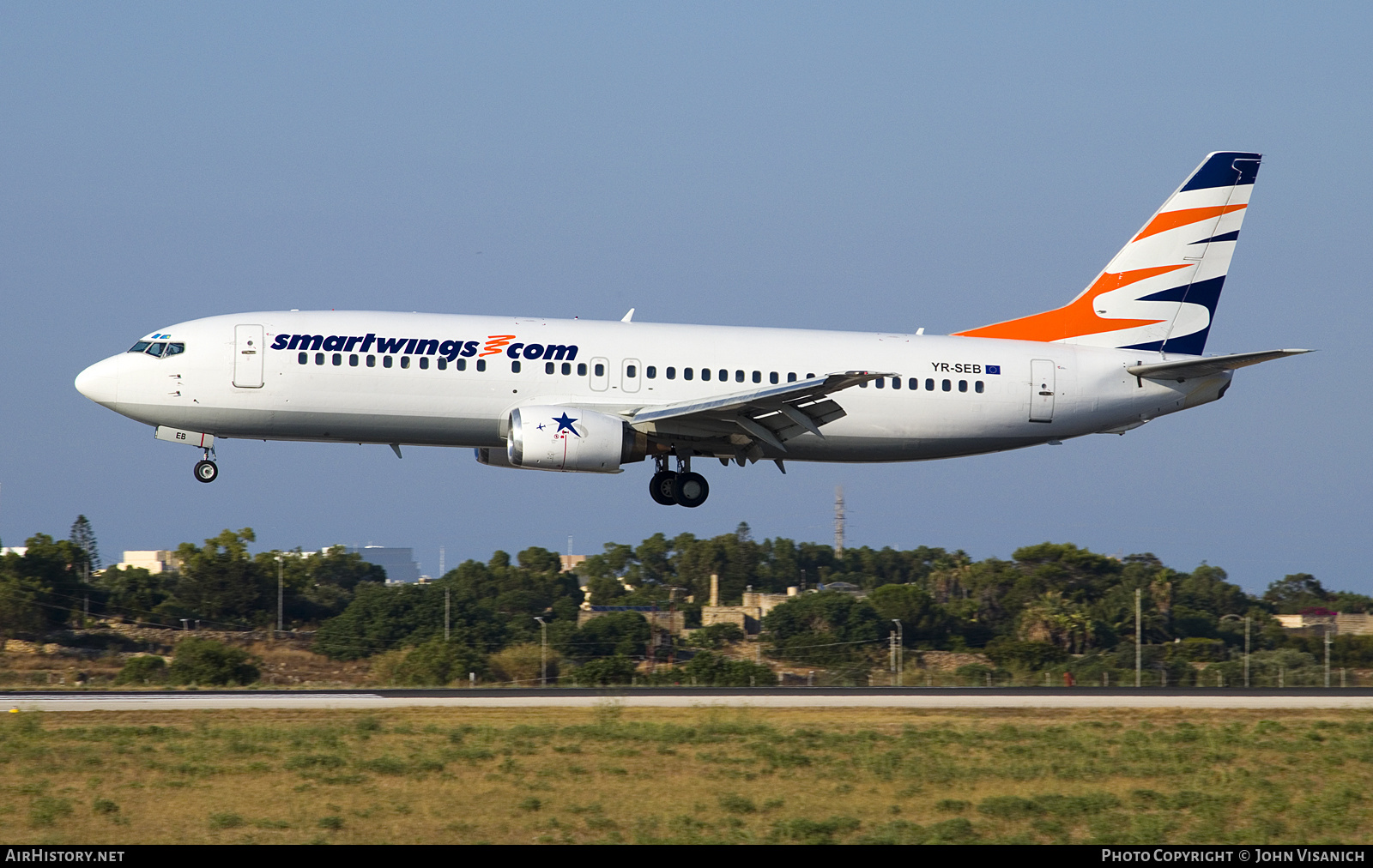 Aircraft Photo of YR-SEB | Boeing 737-484 | Smartwings | AirHistory.net #822670