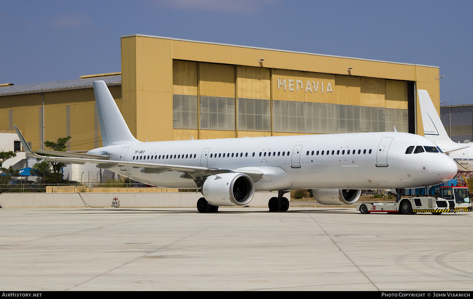 Aircraft Photo of TF-SKY | Airbus A321-253N | AirHistory.net #822674