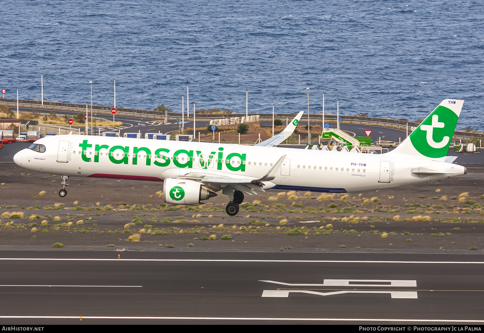 Aircraft Photo of PH-YHW | Airbus A321-251NX | Transavia | AirHistory.net #822721