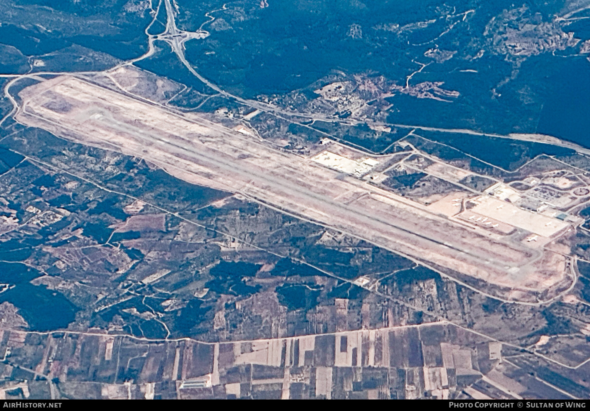 Airport photo of Castellón de la Plana (LECH / CDT) in Spain | AirHistory.net #822787