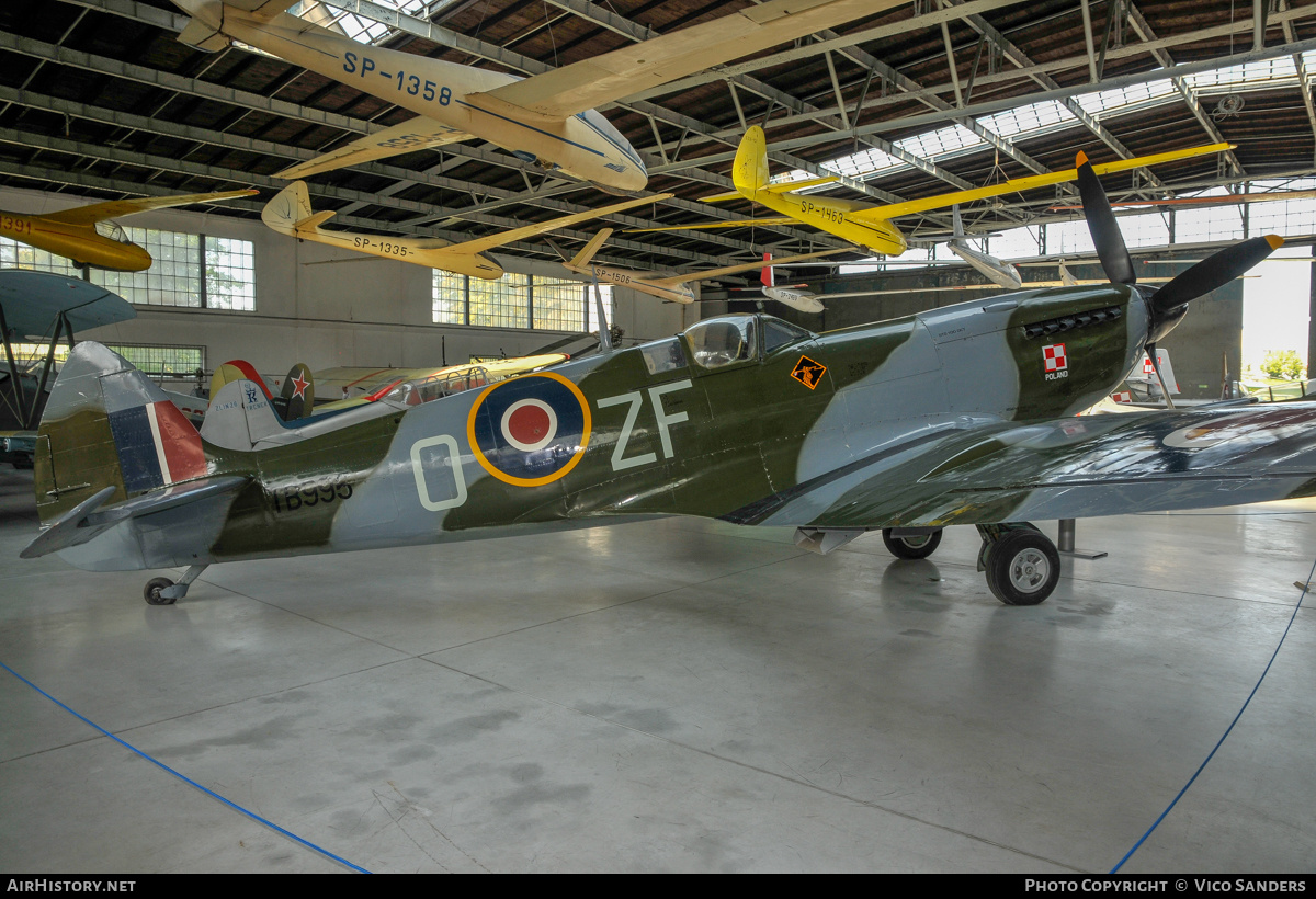 Aircraft Photo of TB995 | Supermarine 361 Spitfire LF16E | UK - Air Force | AirHistory.net #822796
