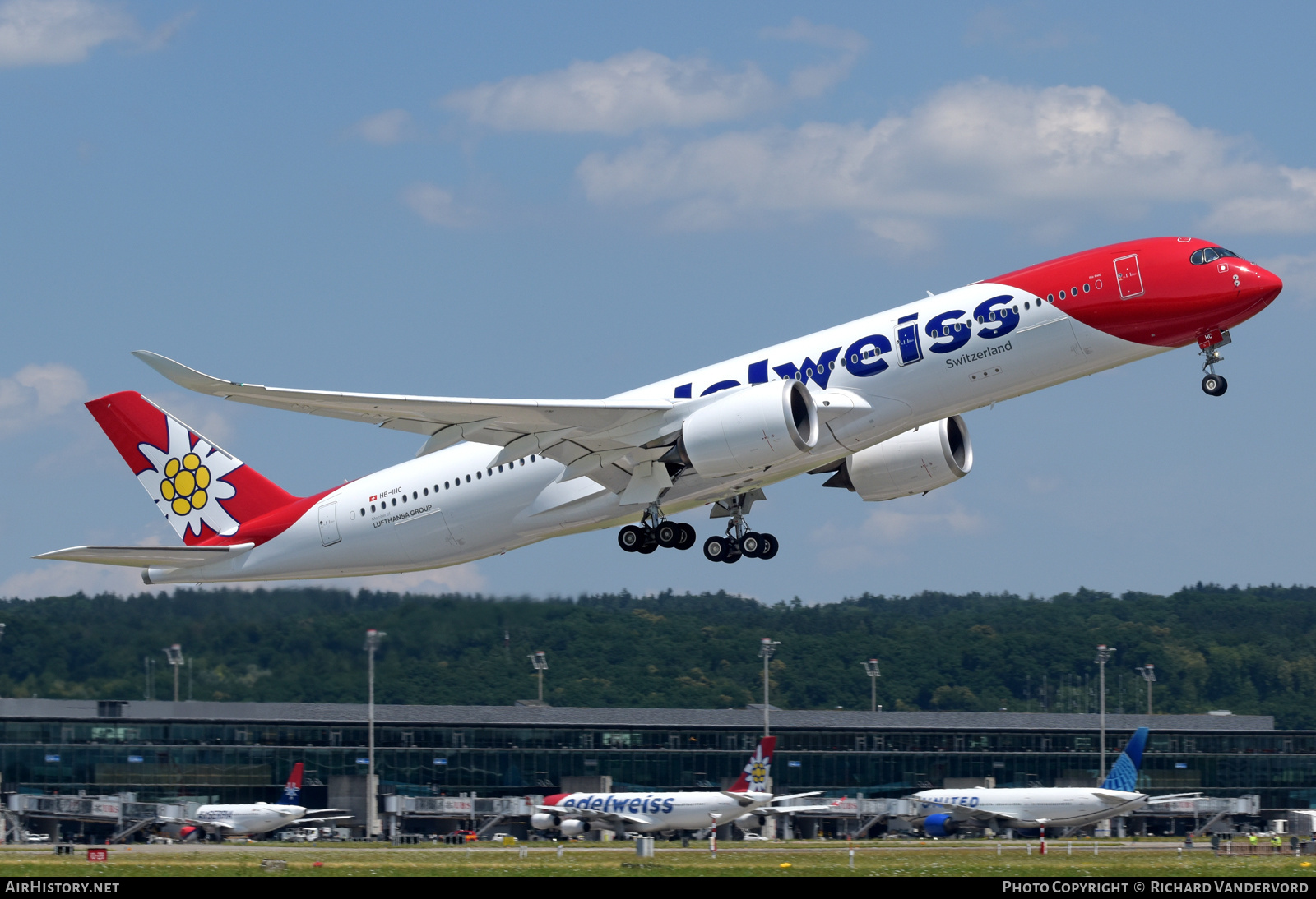 Aircraft Photo of HB-IHC | Airbus A350-941 | Edelweiss Air | AirHistory.net #822949