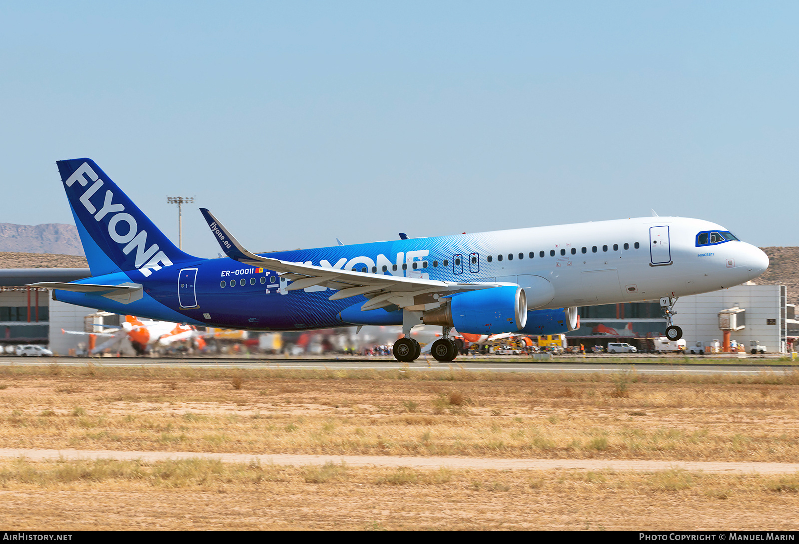 Aircraft Photo of ER-00011 | Airbus A320-214 | FlyOne | AirHistory.net #823021