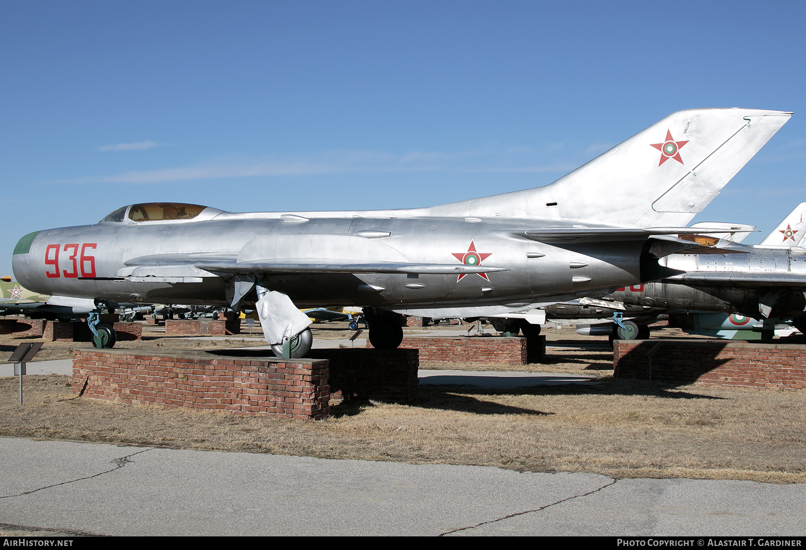Aircraft Photo of 936 | Mikoyan-Gurevich MiG-19PM | Bulgaria - Air Force | AirHistory.net #823025