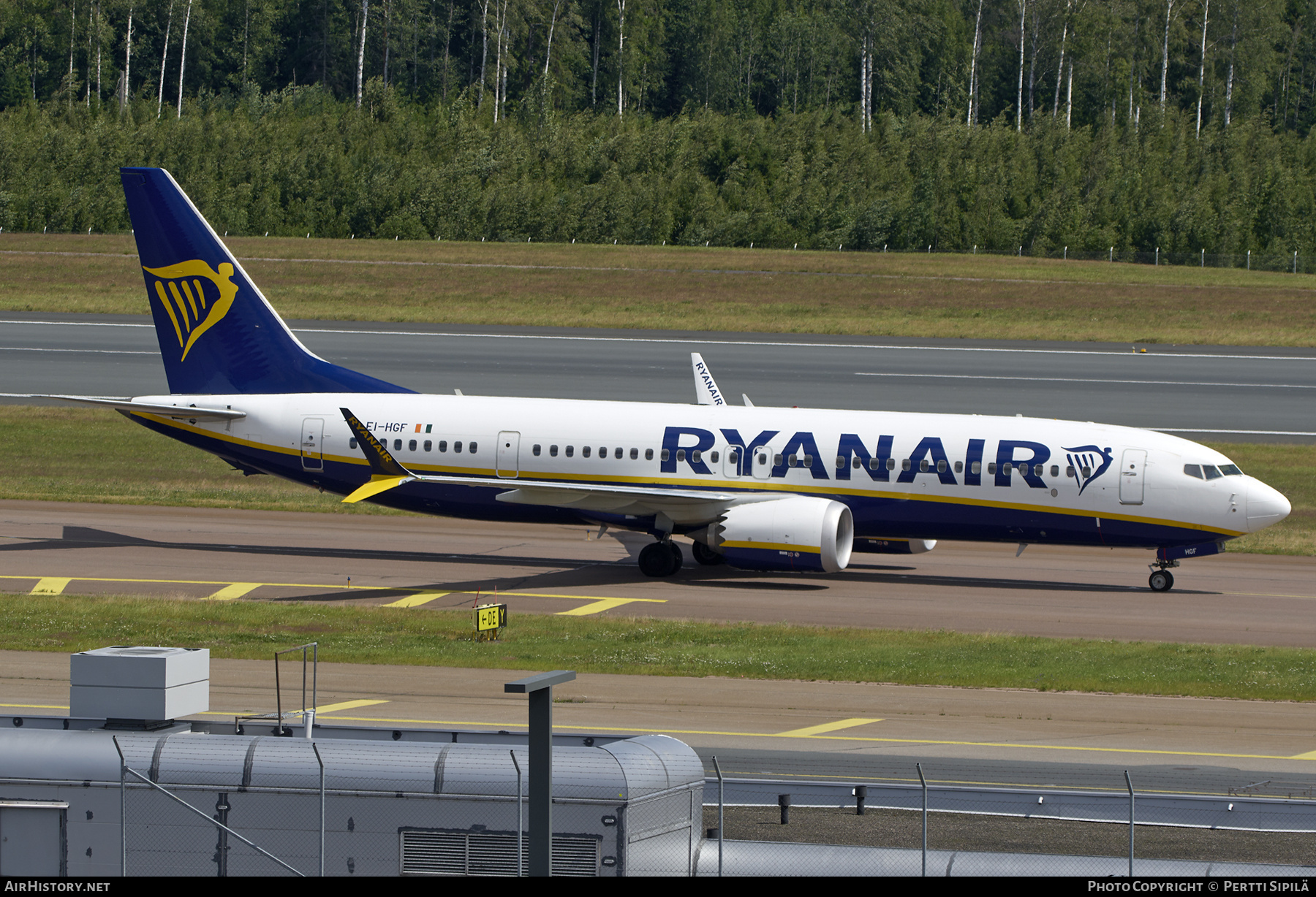 Aircraft Photo of EI-HGF | Boeing 737-8200 Max 200 | Ryanair | AirHistory.net #823045