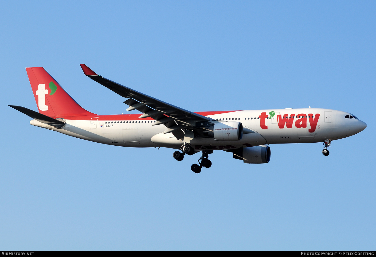 Aircraft Photo of HL8212 | Airbus A330-223 | T'way Air | AirHistory.net #823120
