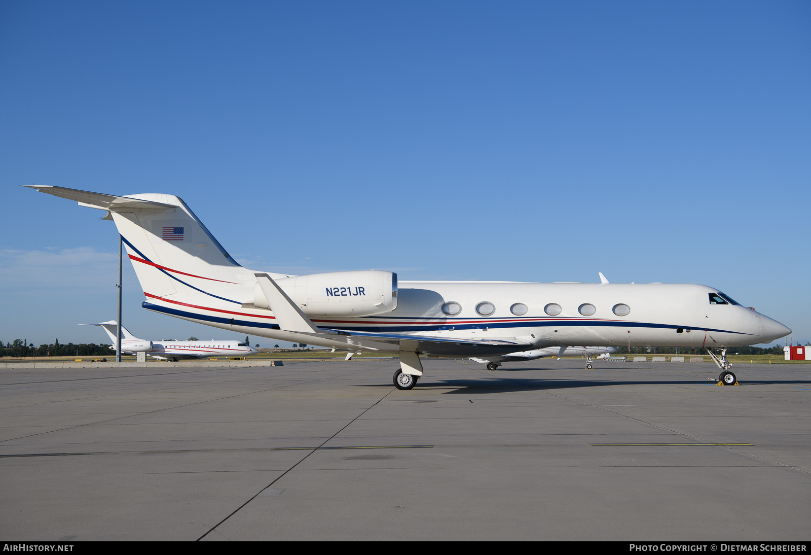 Aircraft Photo of N221JR | Gulfstream Aerospace G-IV-X Gulfstream G450 | AirHistory.net #823195