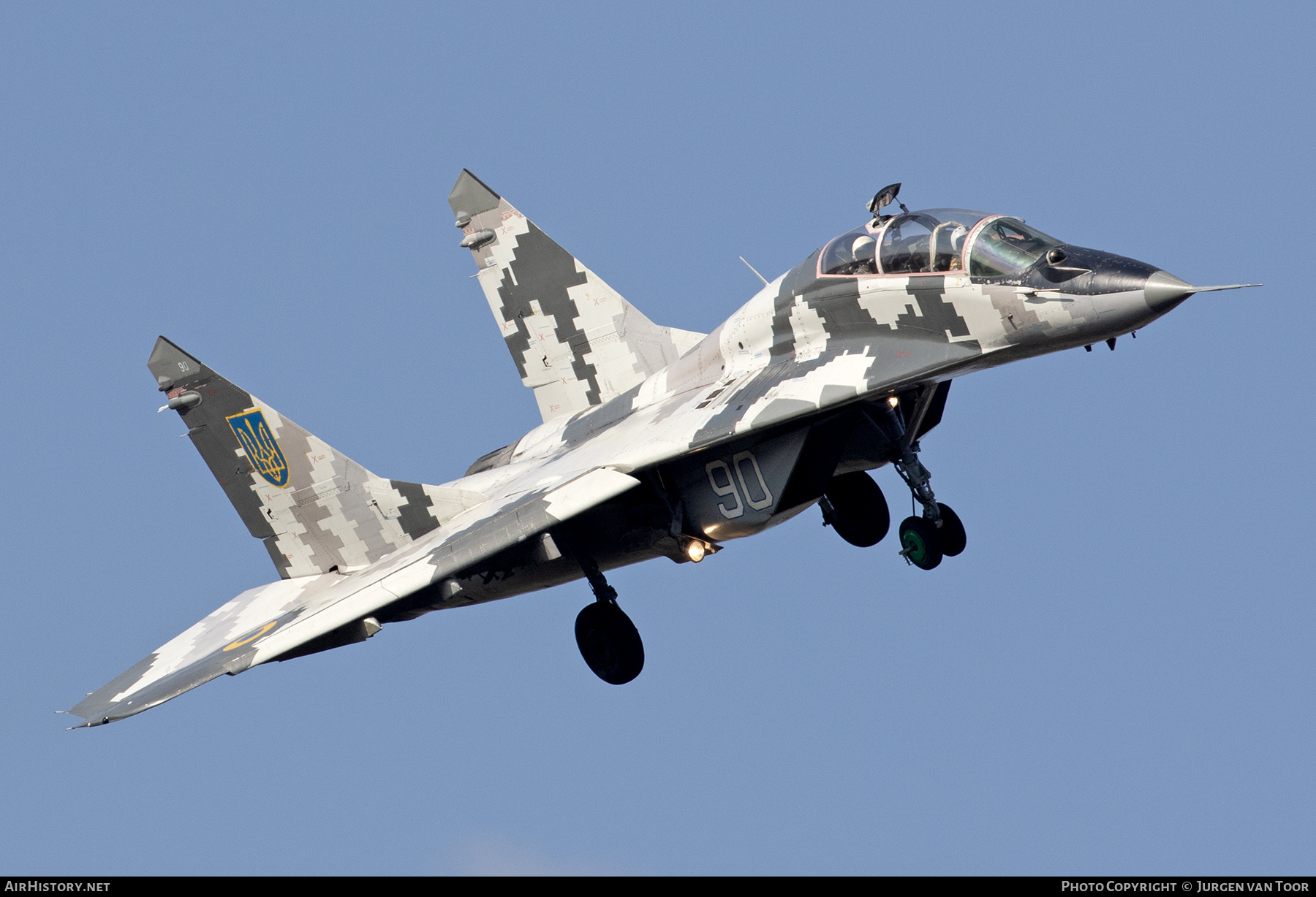 Aircraft Photo of 90 white | Mikoyan-Gurevich MiG-29UB | Ukraine - Air Force | AirHistory.net #823232