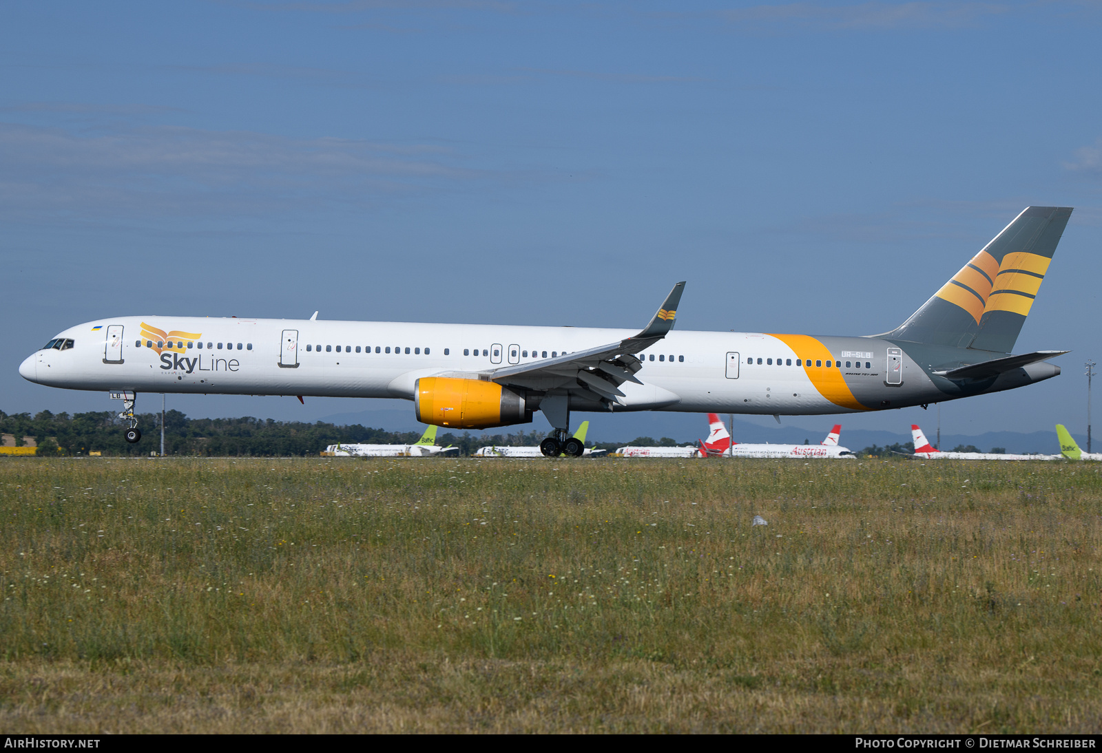 Aircraft Photo of UR-SLB | Boeing 757-330 | SkyLine Express Airline | AirHistory.net #823283