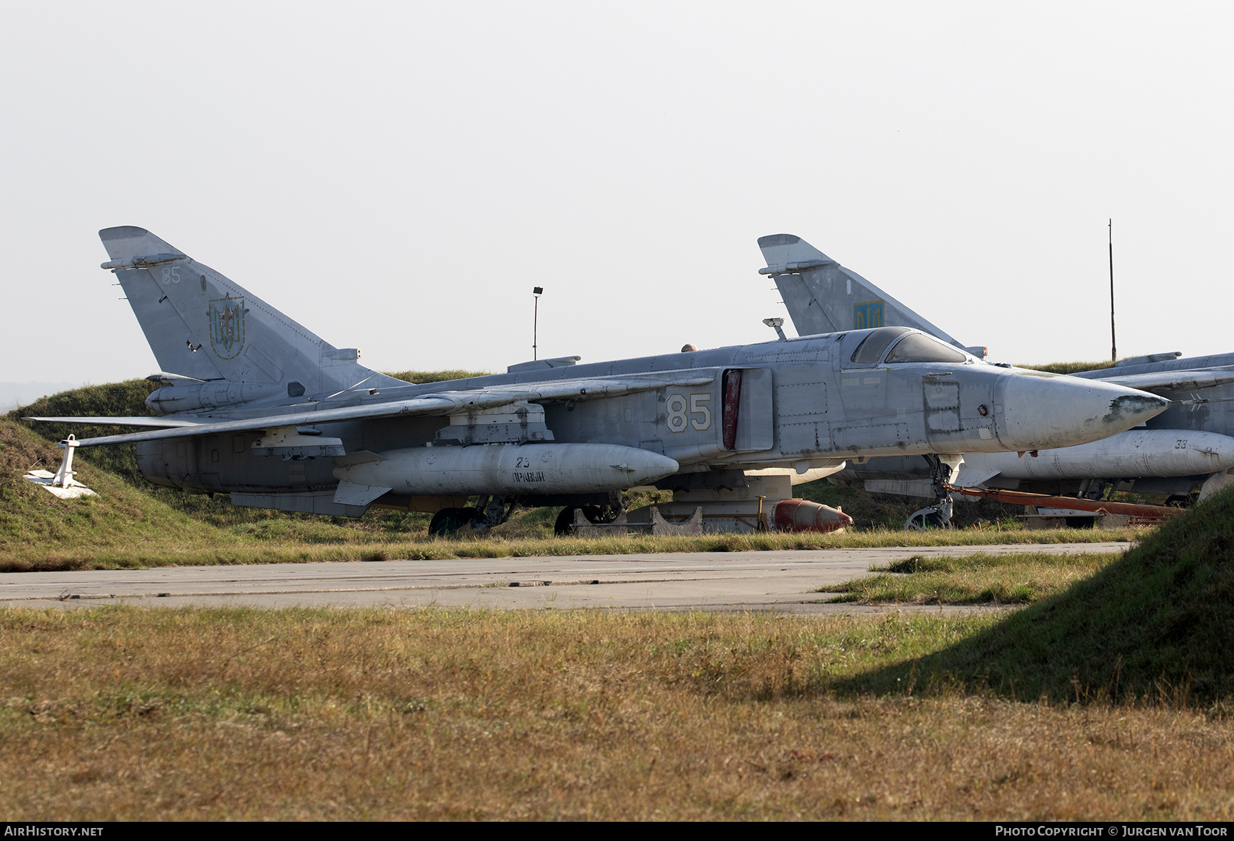 Aircraft Photo of 85 white | Sukhoi Su-24M | Ukraine - Air Force | AirHistory.net #823288