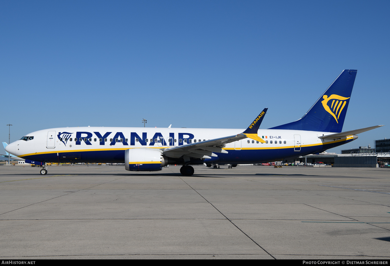 Aircraft Photo of EI-IJK | Boeing 737-8200 Max 200 | Ryanair | AirHistory.net #823345