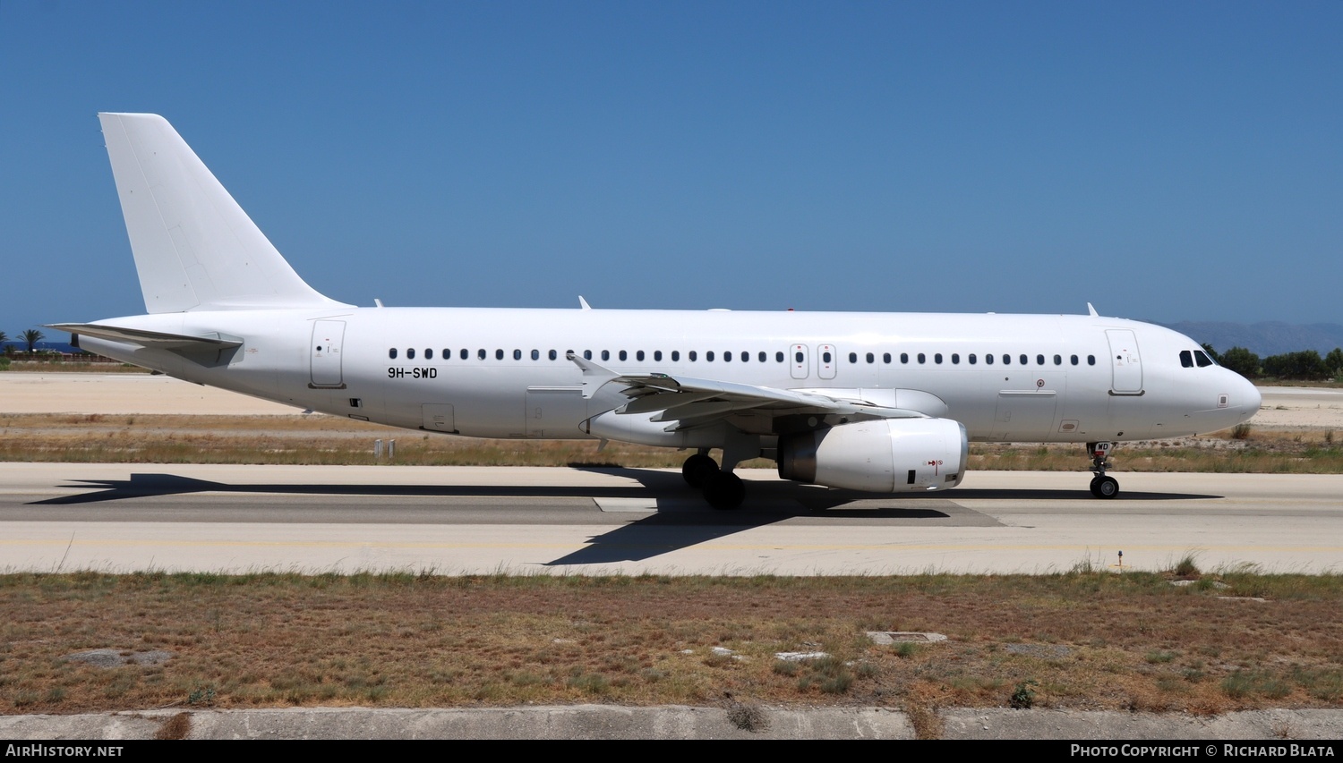Aircraft Photo of 9H-SWD | Airbus A320-232 | AirHistory.net #823466