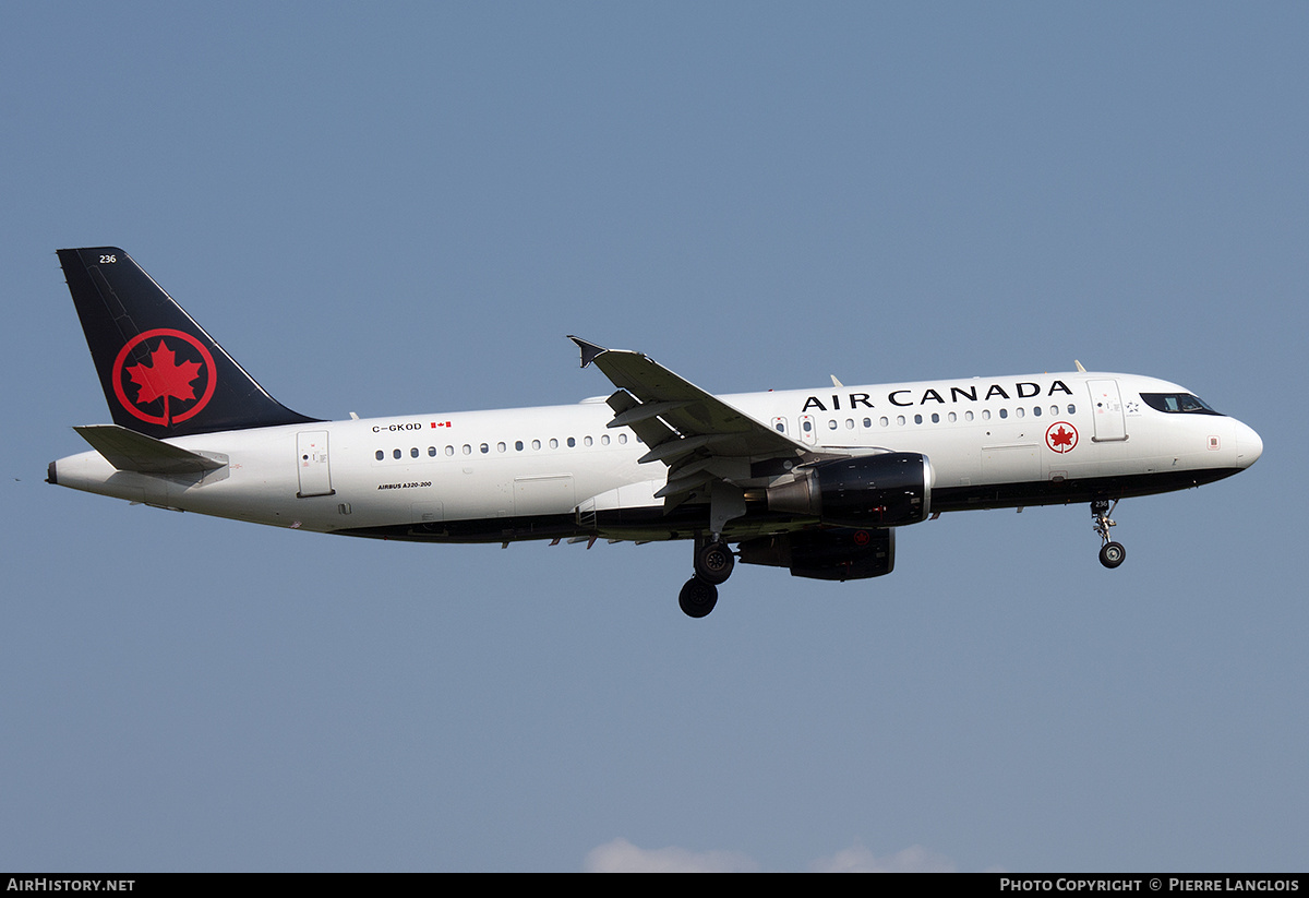 Aircraft Photo of C-GKOD | Airbus A320-214 | Air Canada | AirHistory.net #823497