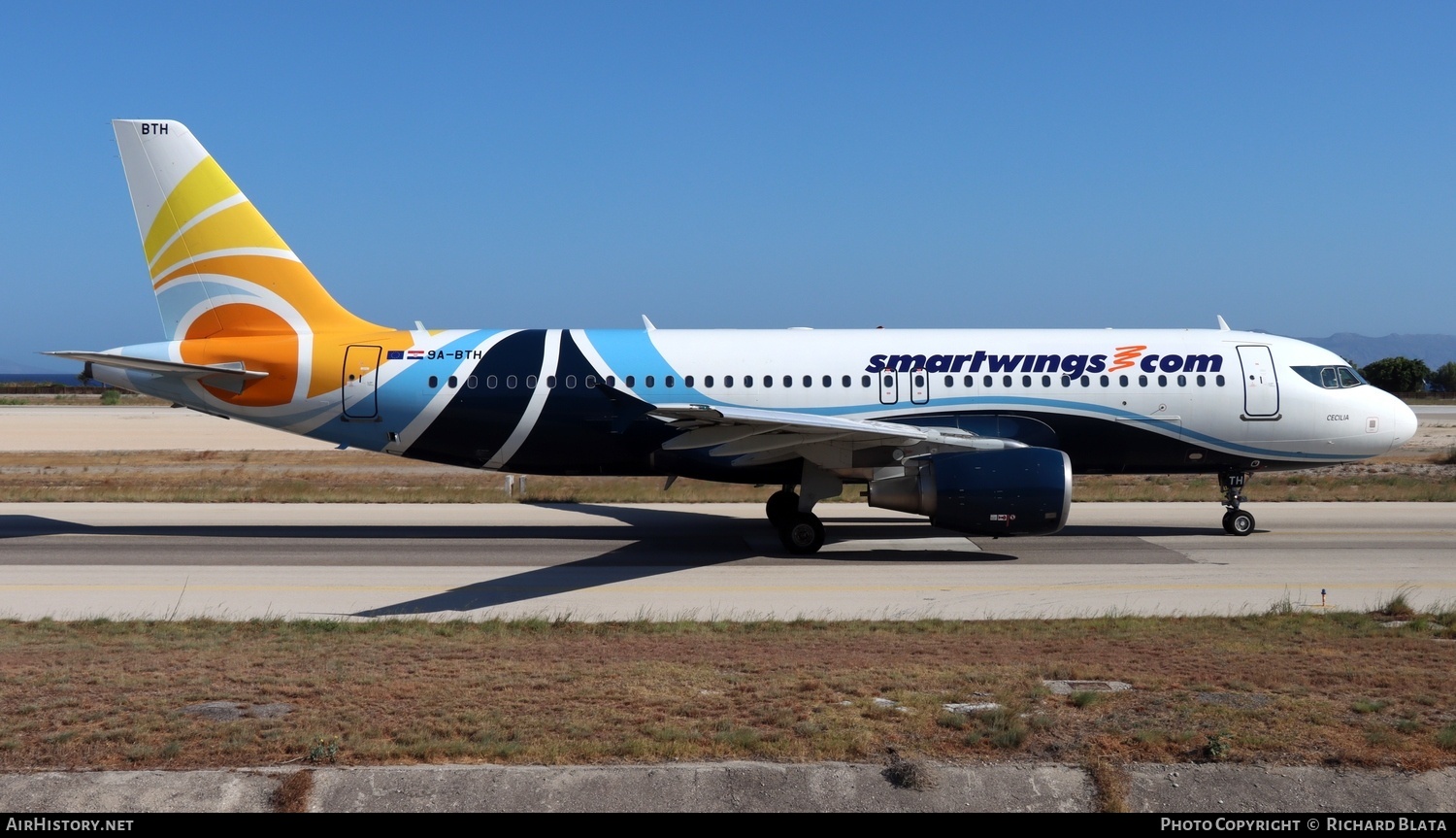 Aircraft Photo of 9A-BTH | Airbus A320-214 | Smartwings | AirHistory.net #823510