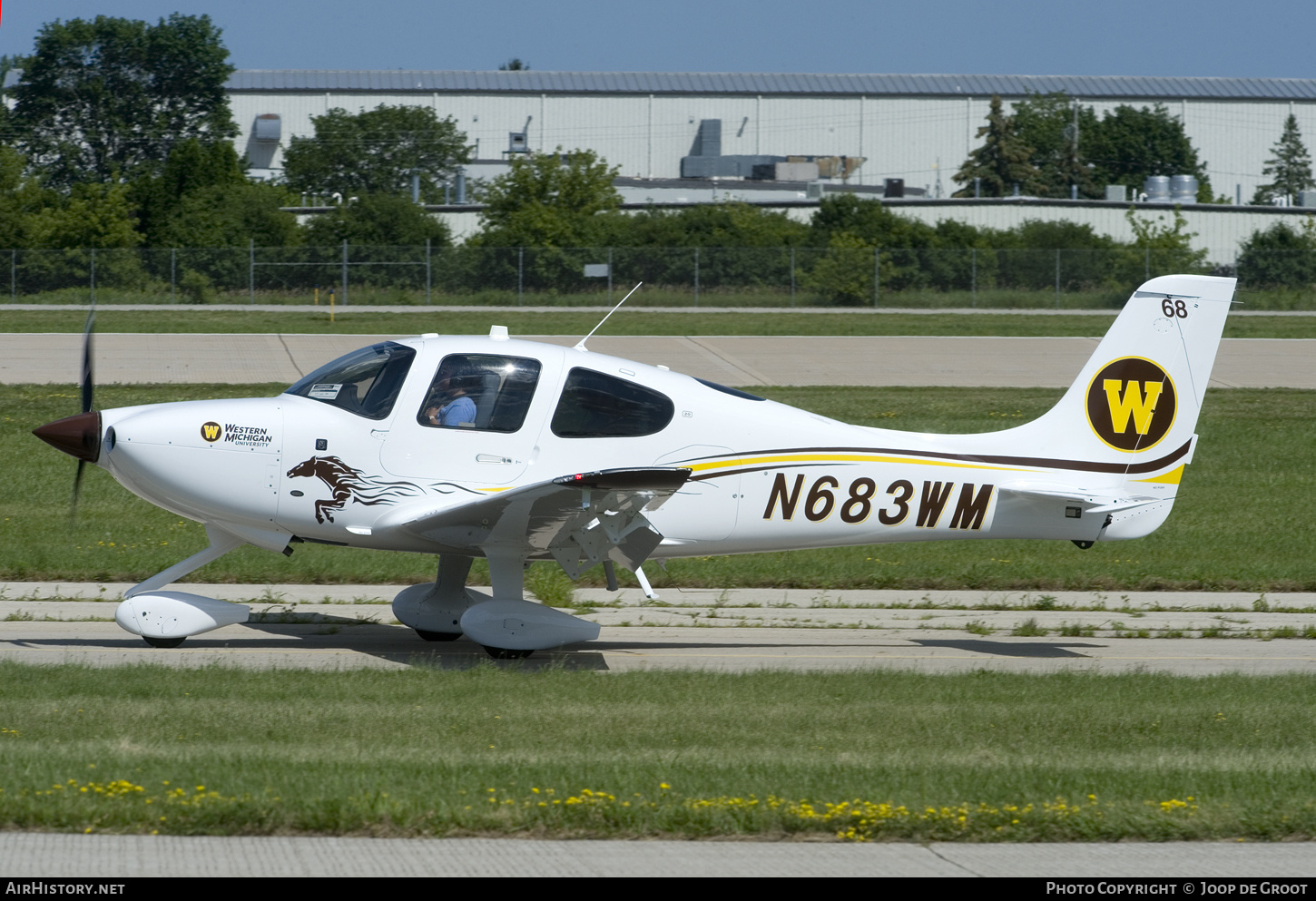 Aircraft Photo of N683WM | Cirrus SR-20 G6 | Western Michigan University - WMU | AirHistory.net #823544