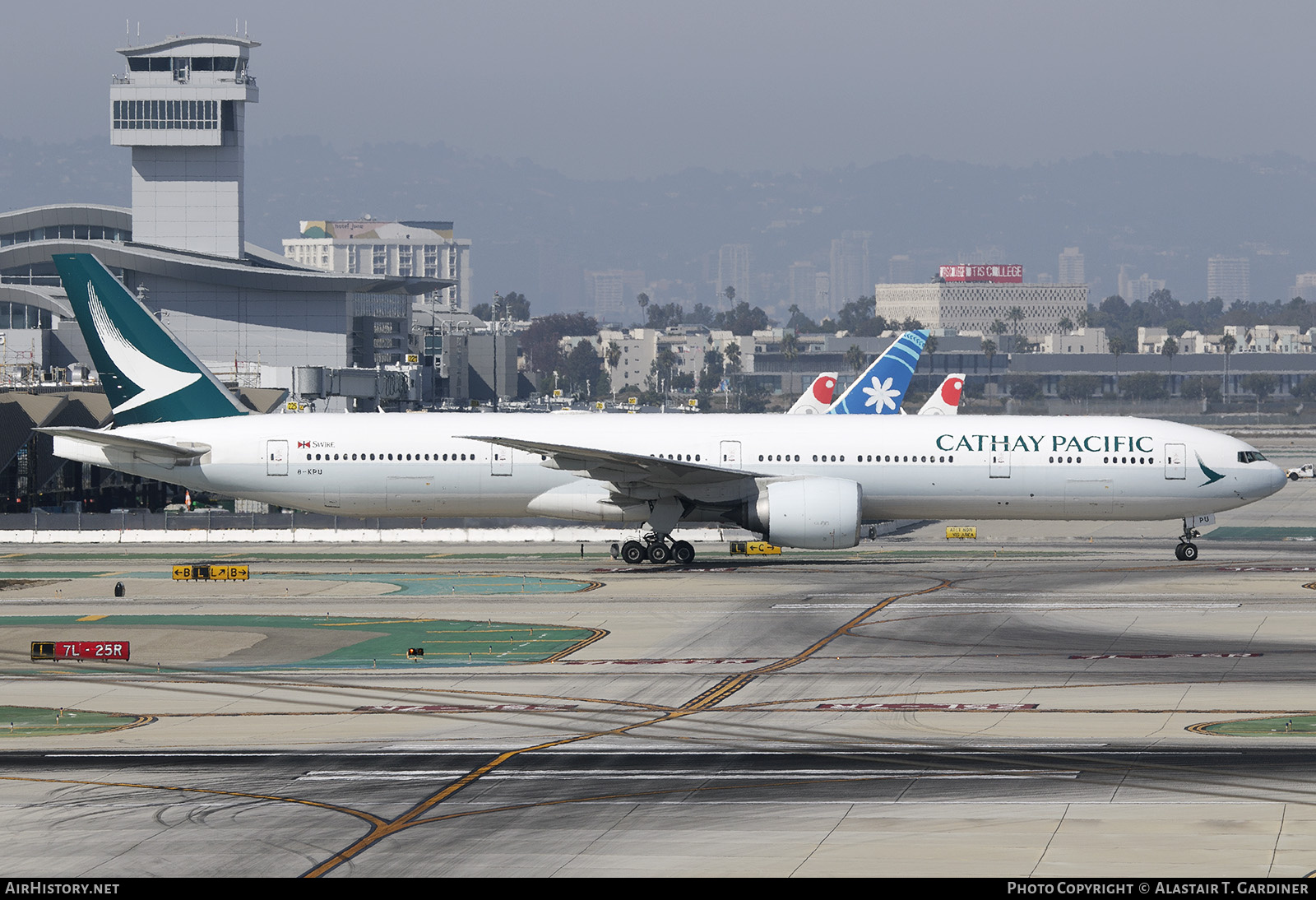 Aircraft Photo of B-KPU | Boeing 777-367/ER | Cathay Pacific Airways | AirHistory.net #823561