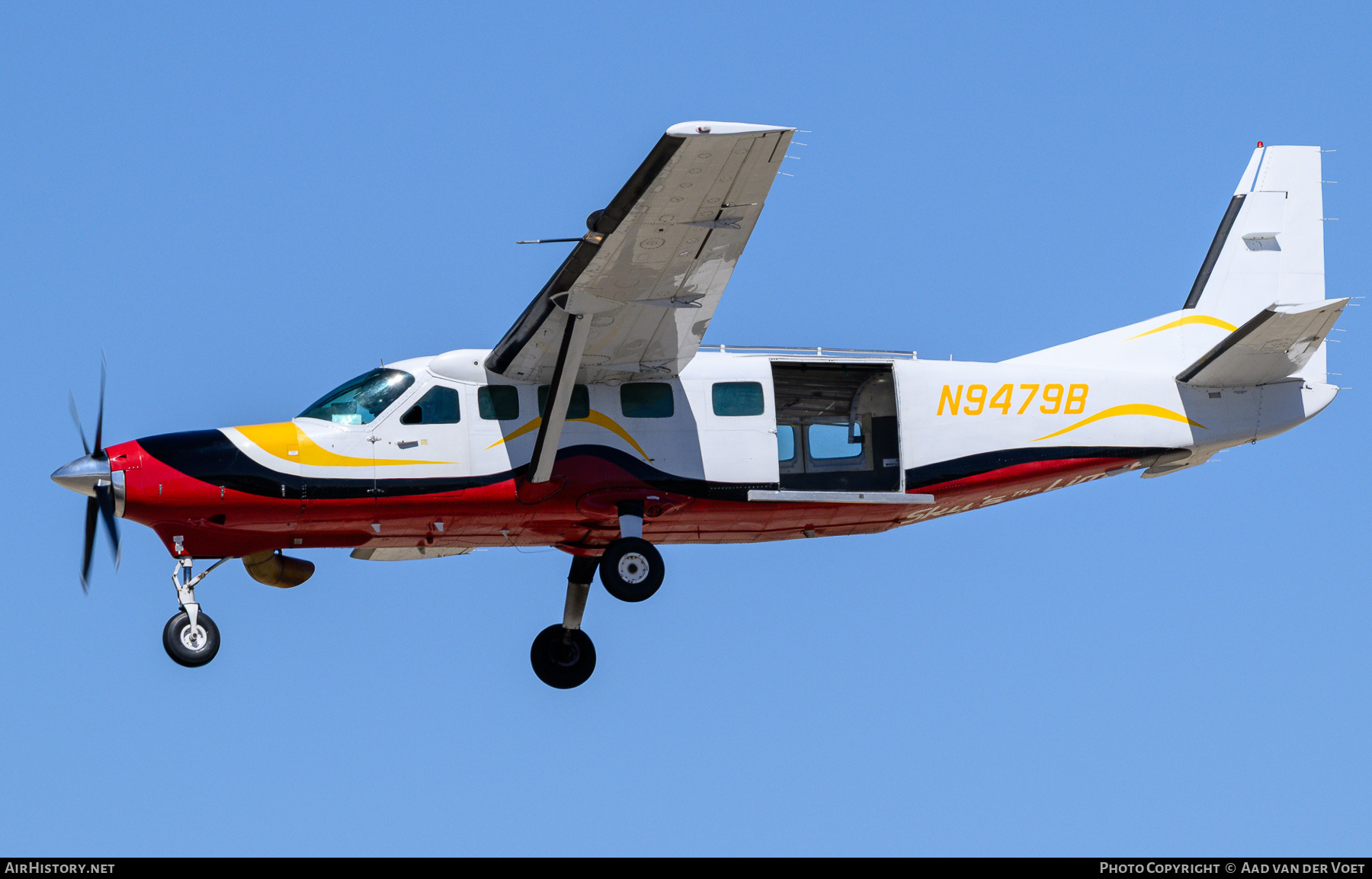 Aircraft Photo of N9479B | Cessna 208B Texas Turbine Supervan 900 | Sky's The Limit Skydiving Center | AirHistory.net #823773