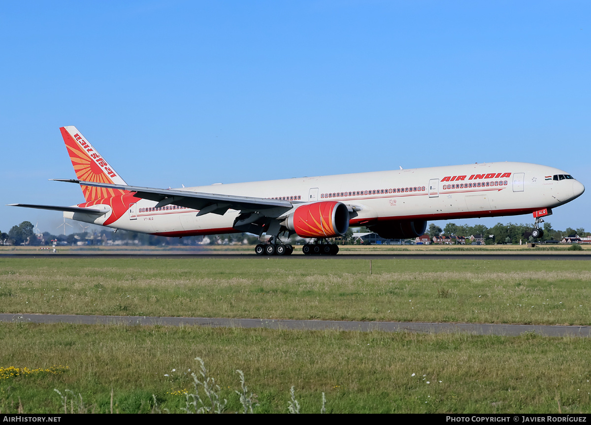 Aircraft Photo of VT-ALQ | Boeing 777-337/ER | Air India | AirHistory.net #823777