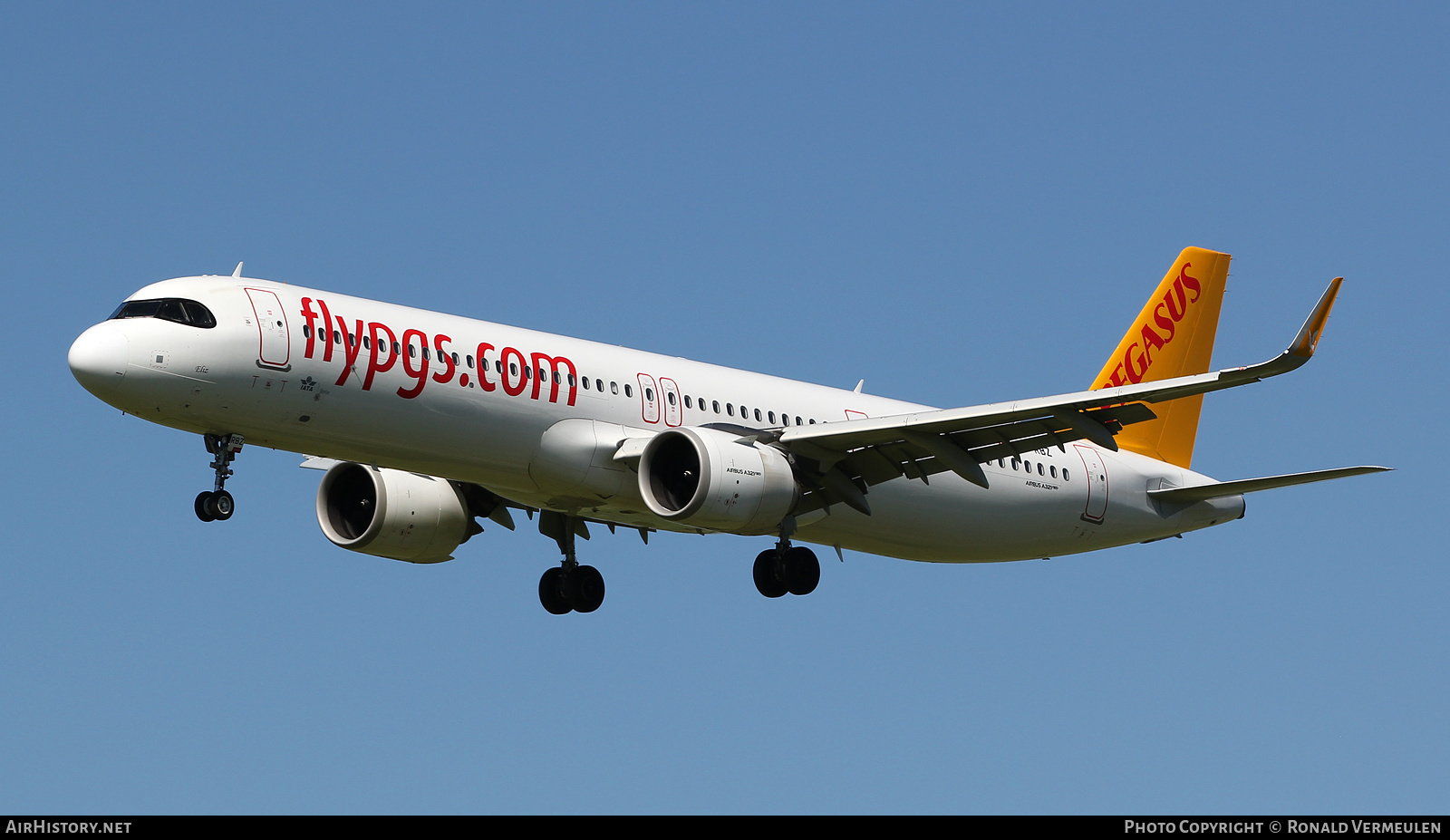 Aircraft Photo of TC-RBZ | Airbus A321-251NX | Pegasus Airlines | AirHistory.net #823784