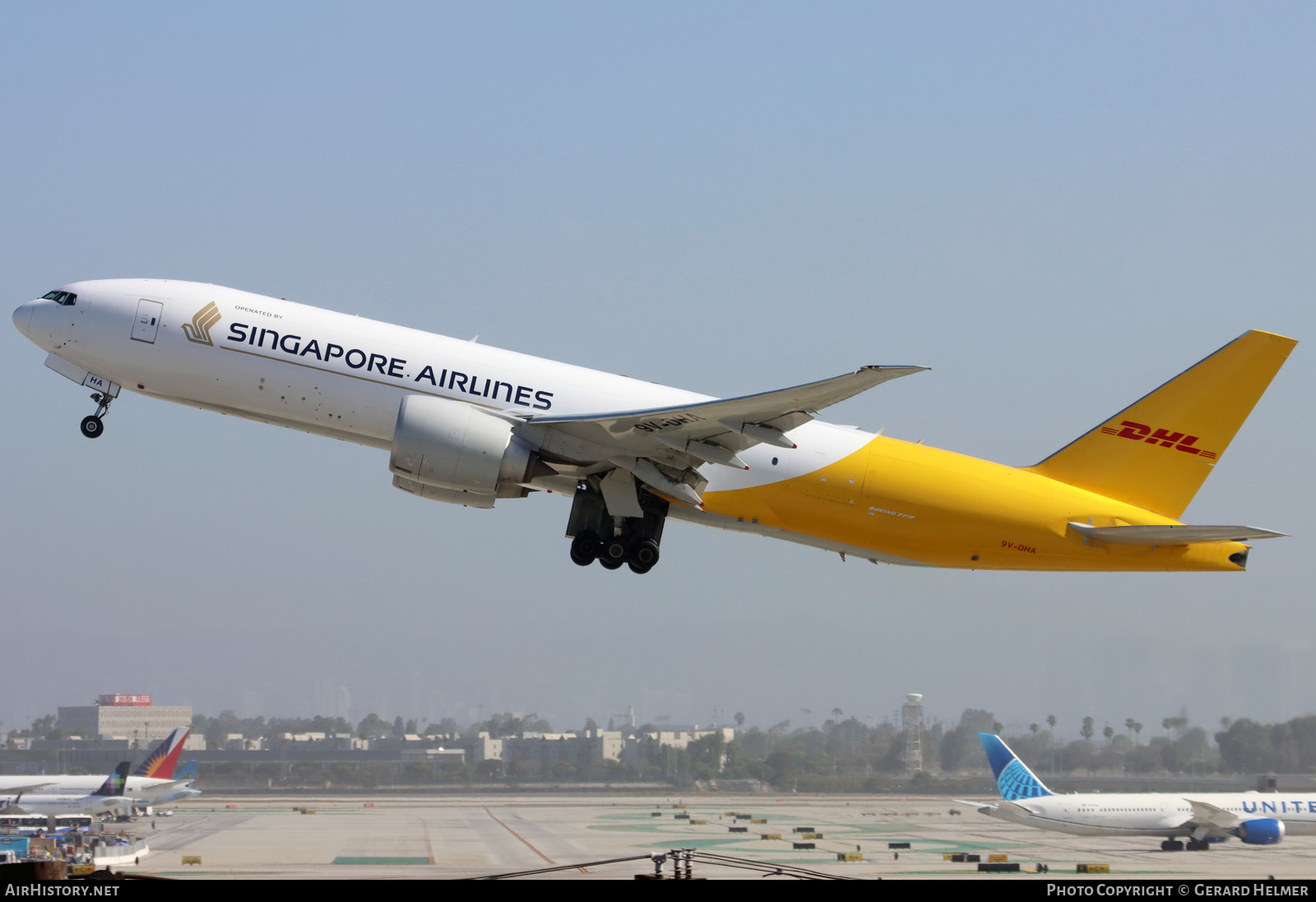 Aircraft Photo of 9V-DHA | Boeing 777-F | Singapore Airlines | AirHistory.net #823786