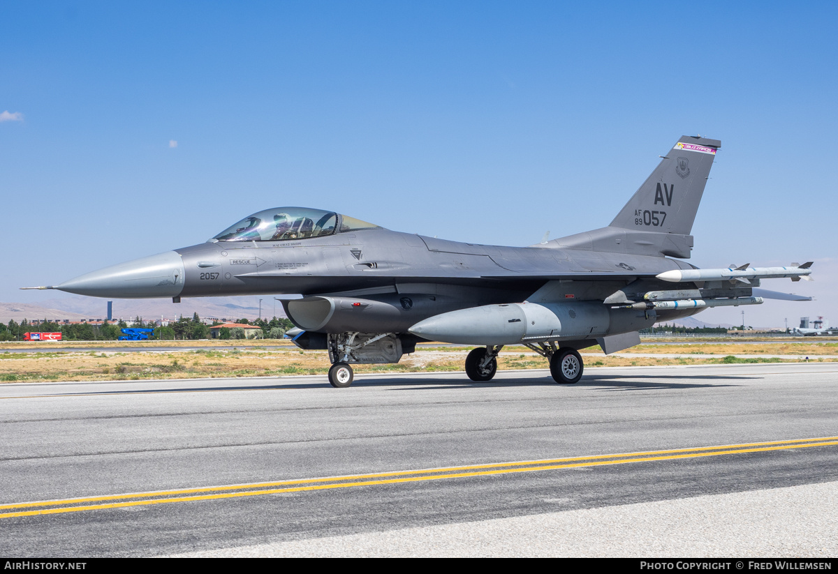 Aircraft Photo of 89-2057 / AF89-057 | Lockheed Martin F-16CM Fighting Falcon | USA - Air Force | AirHistory.net #823824