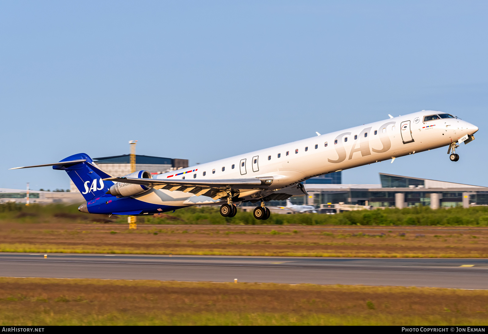 Aircraft Photo of EI-HSA | Bombardier CRJ-900LR (CL-600-2D24) | Scandinavian Airlines - SAS | AirHistory.net #823916