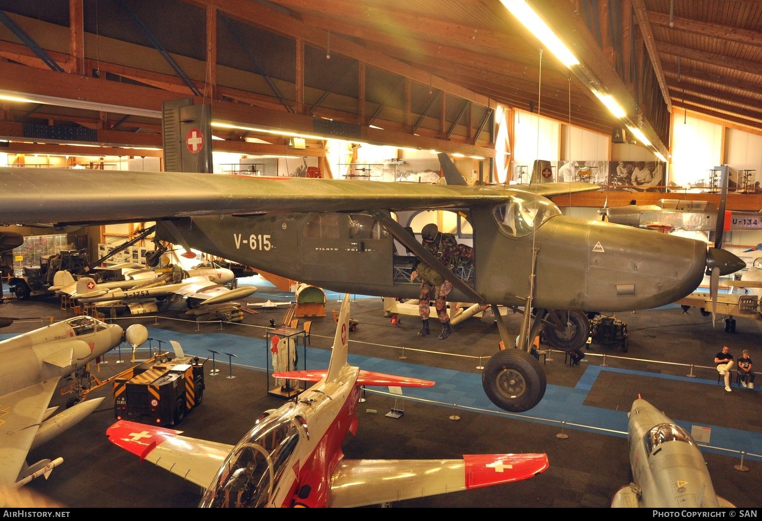 Aircraft Photo of V-615 | Pilatus PC-6/340-H2M Porter | Switzerland - Air Force | AirHistory.net #824103