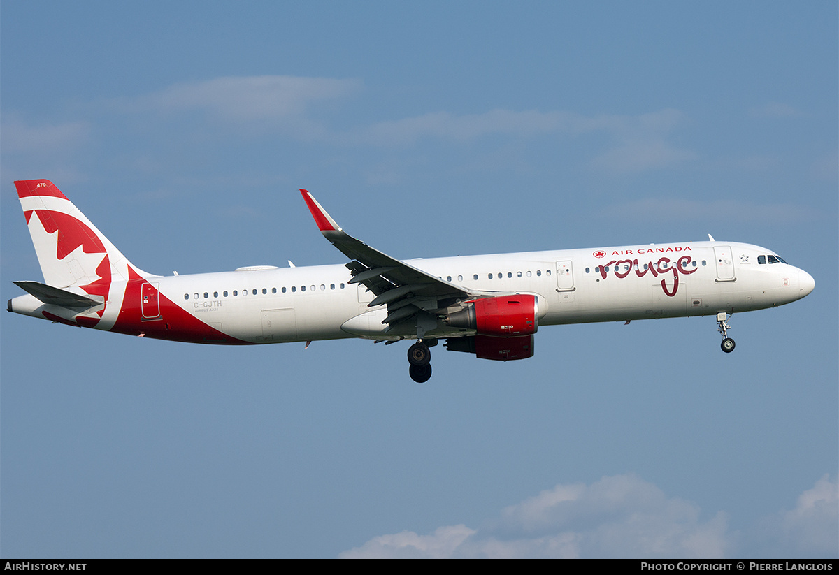 Aircraft Photo of C-GJTH | Airbus A321-211 | Air Canada Rouge | AirHistory.net #824109