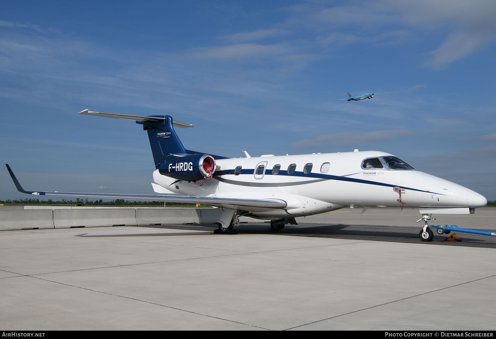 Aircraft Photo of F-HRDG | Embraer EMB-505 Phenom 300E | AirHistory.net #824148