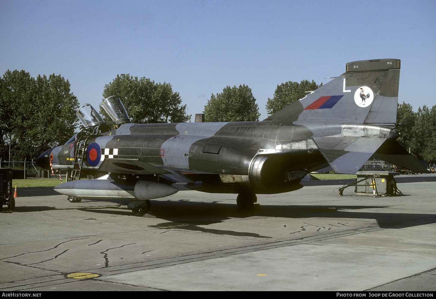 Aircraft Photo of XT860 | McDonnell Douglas F-4K Phantom FG1 | UK - Air Force | AirHistory.net #824363