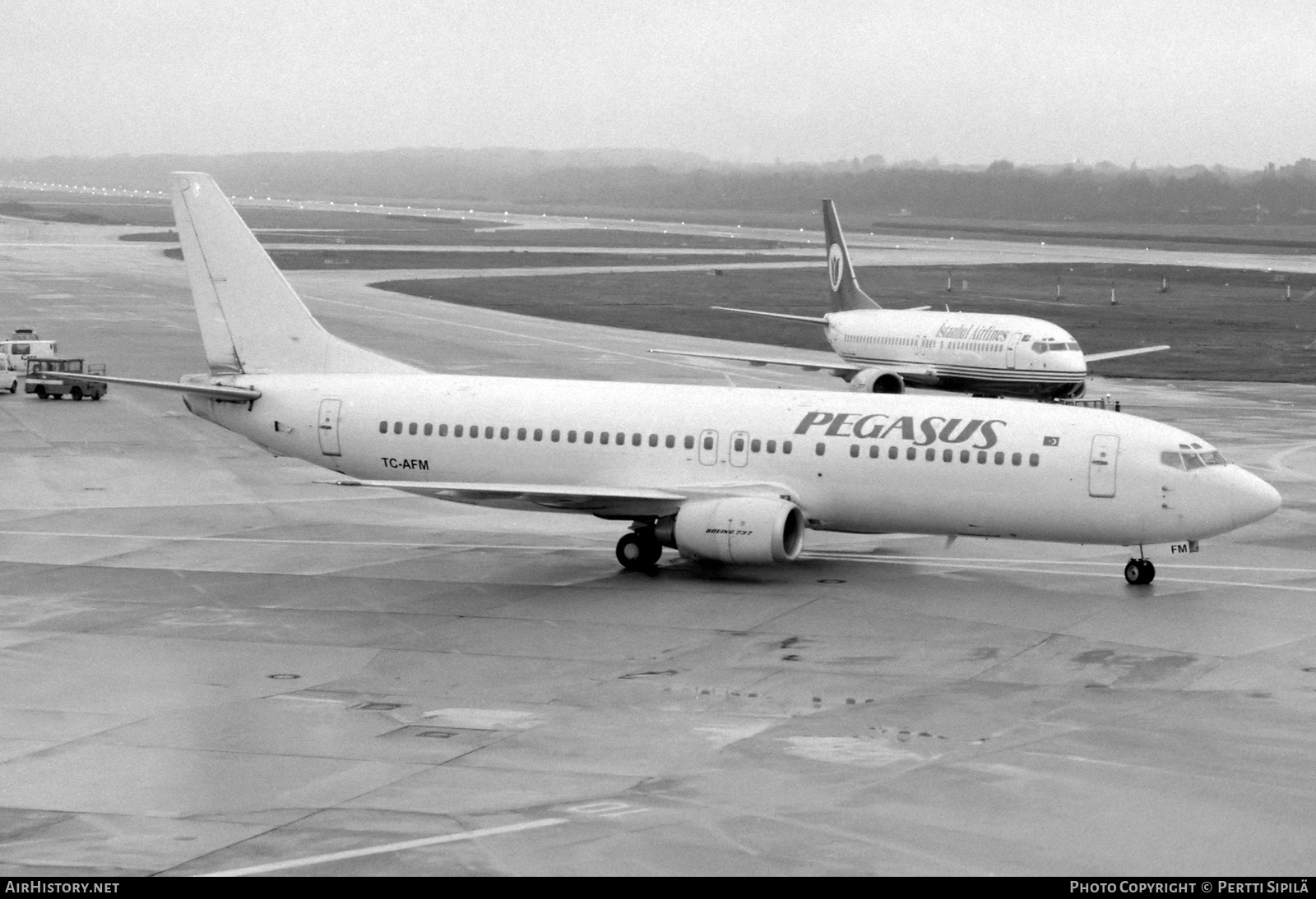 Aircraft Photo of TC-AFM | Boeing 737-4Q8 | Pegasus Airlines | AirHistory.net #824389
