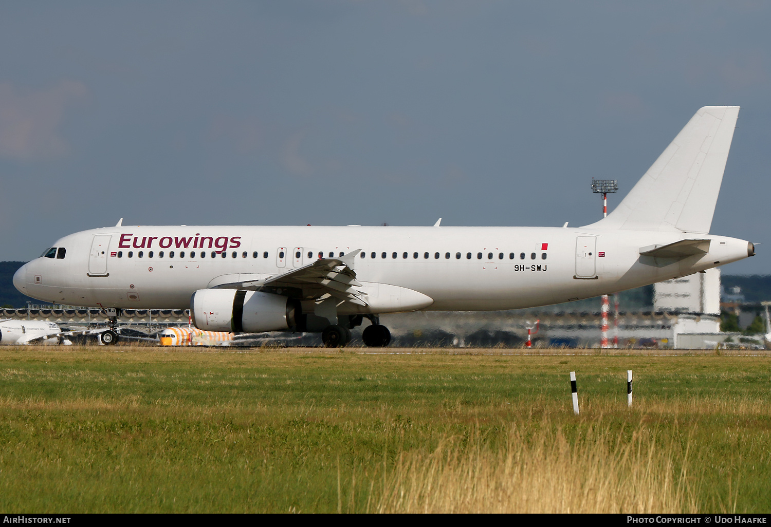 Aircraft Photo of 9H-SWJ | Airbus A320-232 | Eurowings | AirHistory.net #824426
