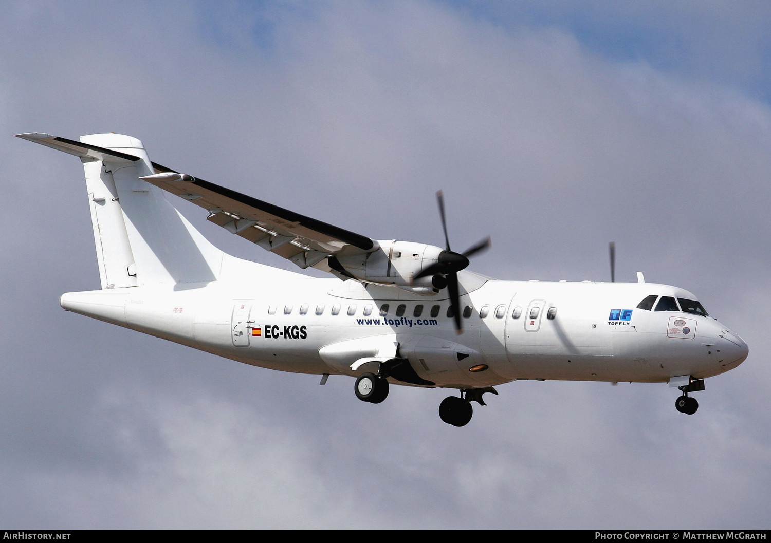 Aircraft Photo of EC-KGS | ATR ATR-42-300 | Top Fly | AirHistory.net #824508