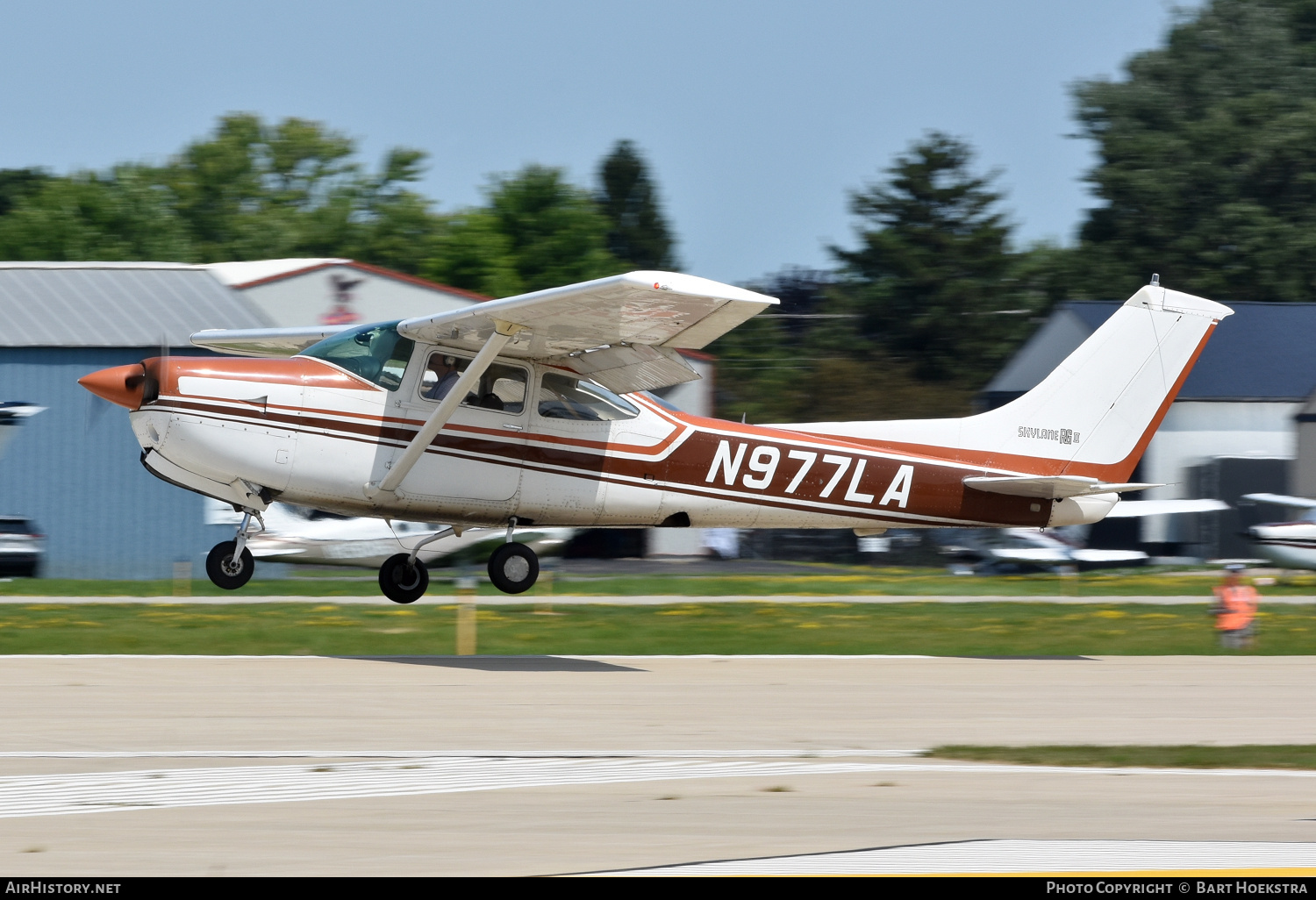 Aircraft Photo of N977LA | Cessna R182 Skylane RG II | AirHistory.net #824544